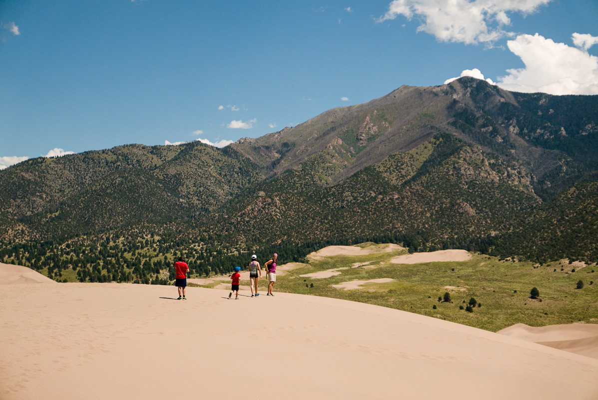 Great Sand Dunes National Park et les montagnes Sangre De Cristo à l'arrière plan.