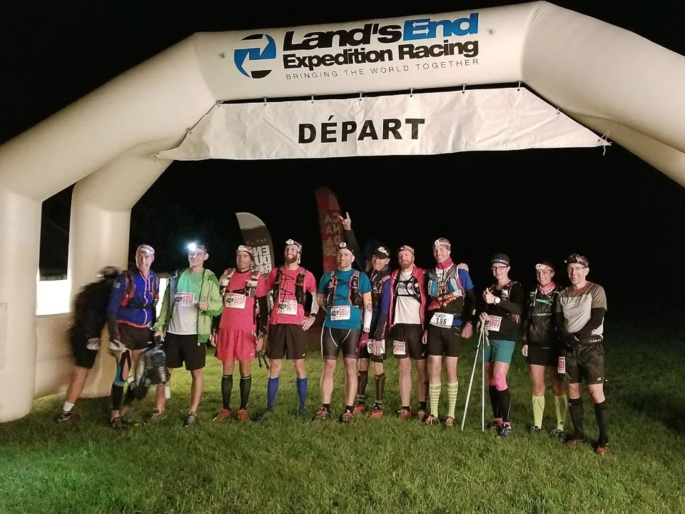 Les 12 idiots qui s'apprêtent à courir 110km.