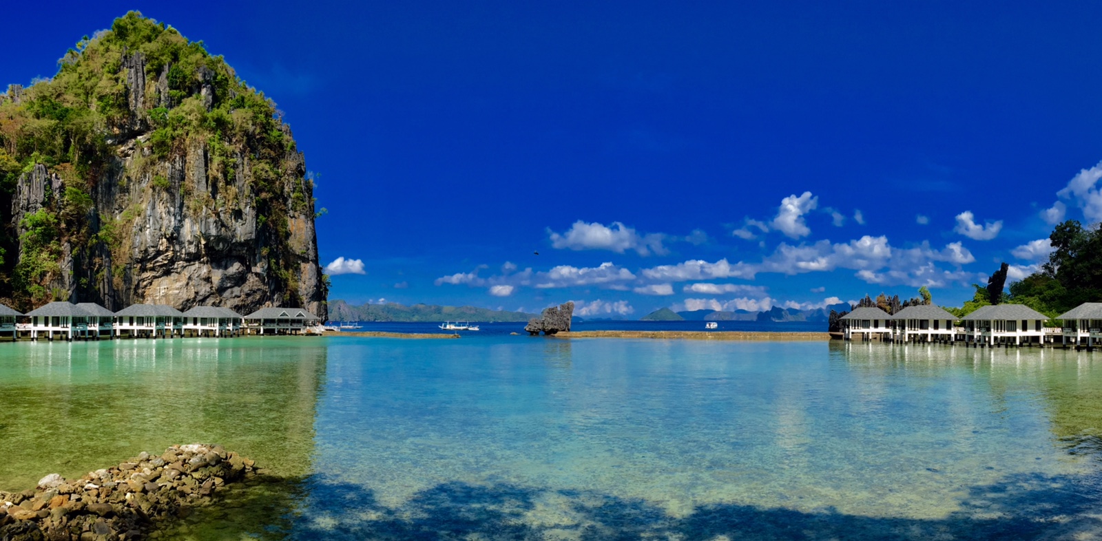 The stunning Lagen Island, Philippines