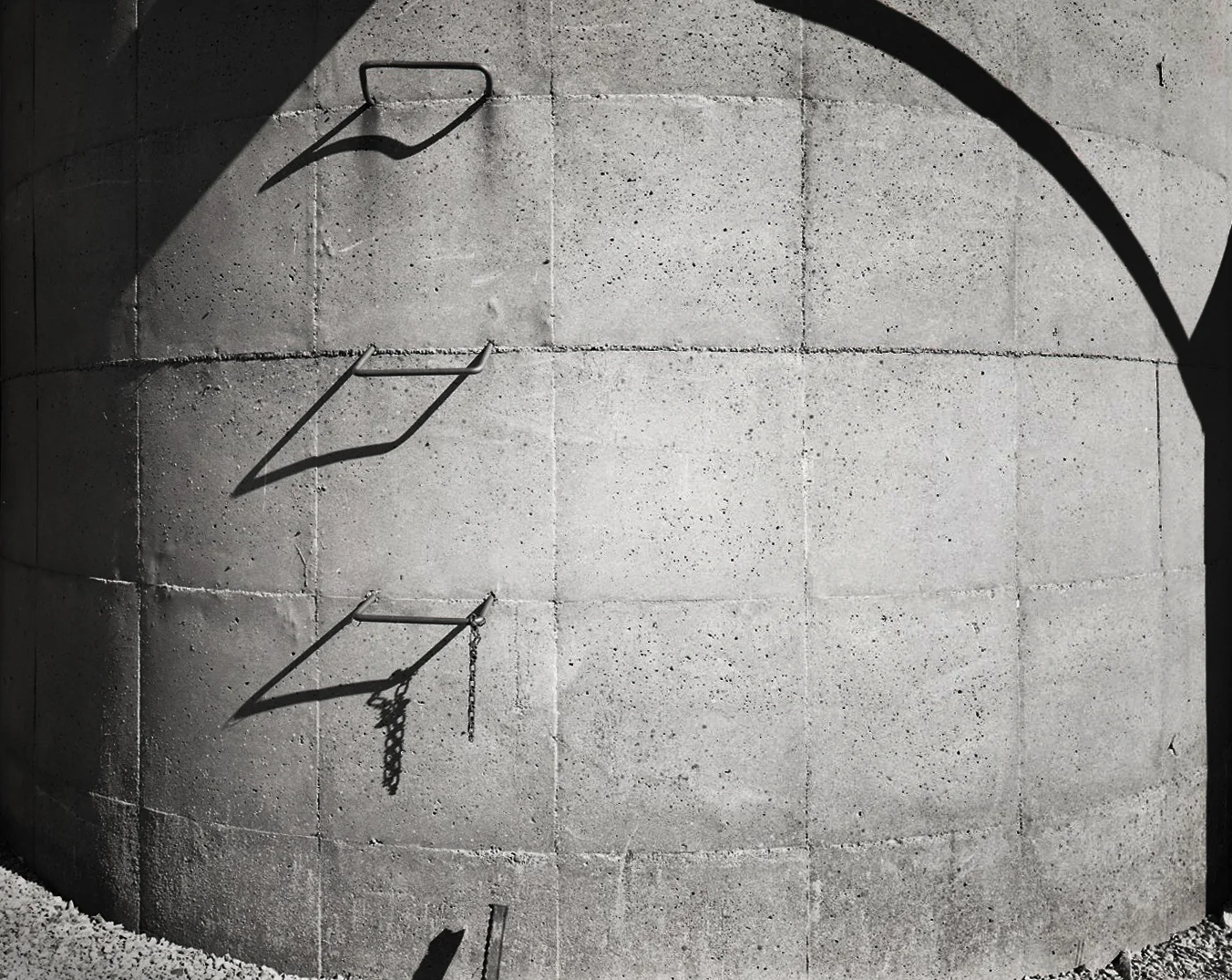 Silo's Shadow > DeKalb, IL 2003