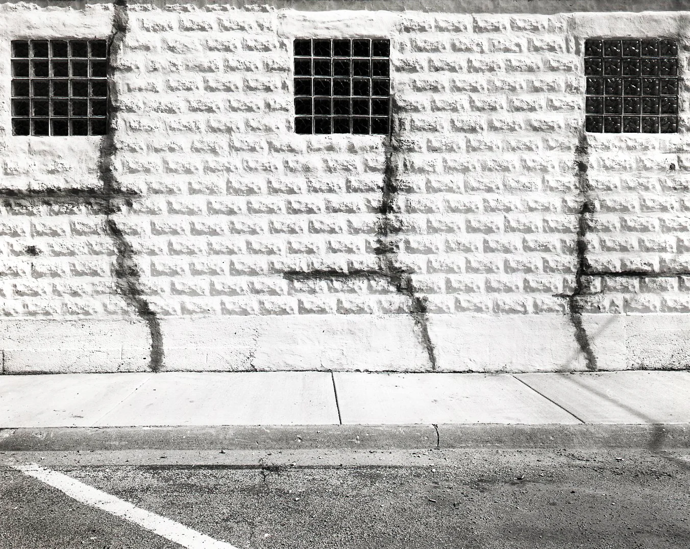 Three Windows and Repairs > Lanark, IL 2003