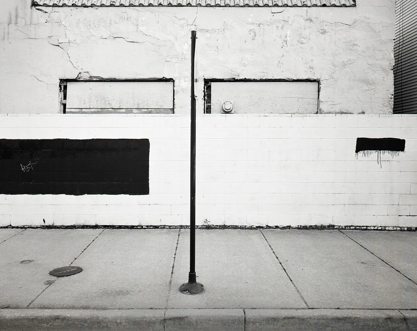 Graffiti Cover Up and Pole > Chicago, IL 2007