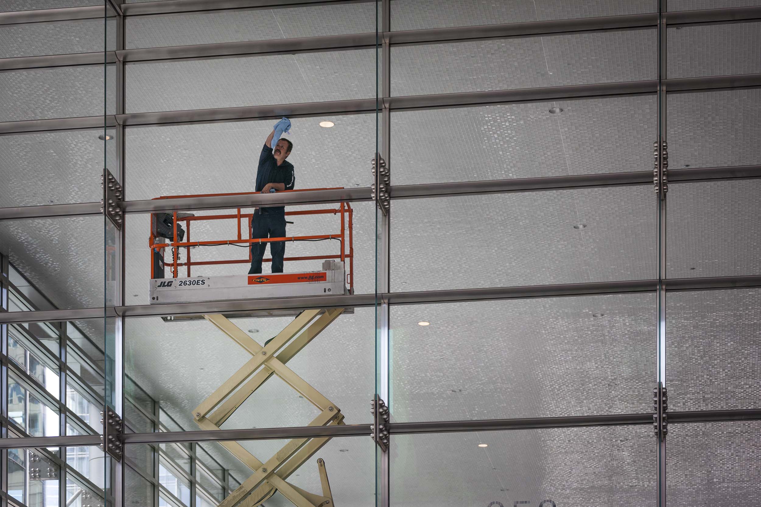AFP_Worker_2500PX_37.jpg