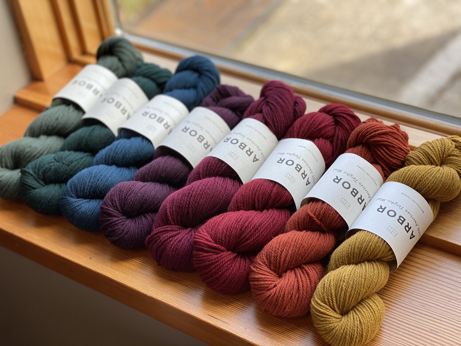 Deluxe Stripes - Universal Yarns — Starlight Knitting Society, Multicolor  Yarn 