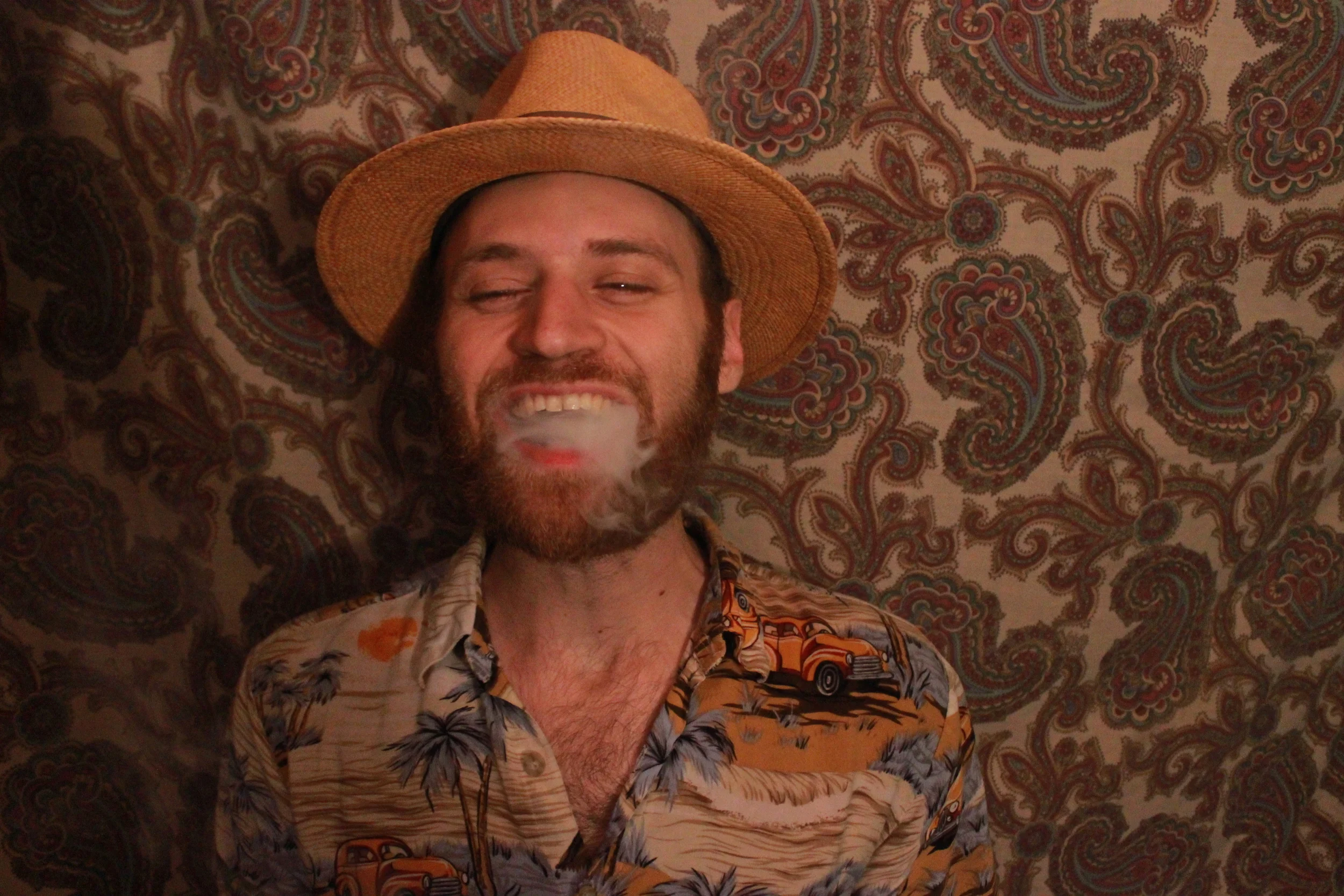 Netherfriends • "Love Everybody"