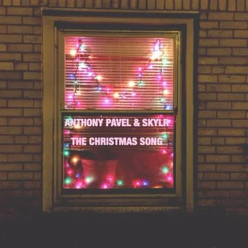 Premiere • Anthony Pavel & SKYLR: "Christmas Song"