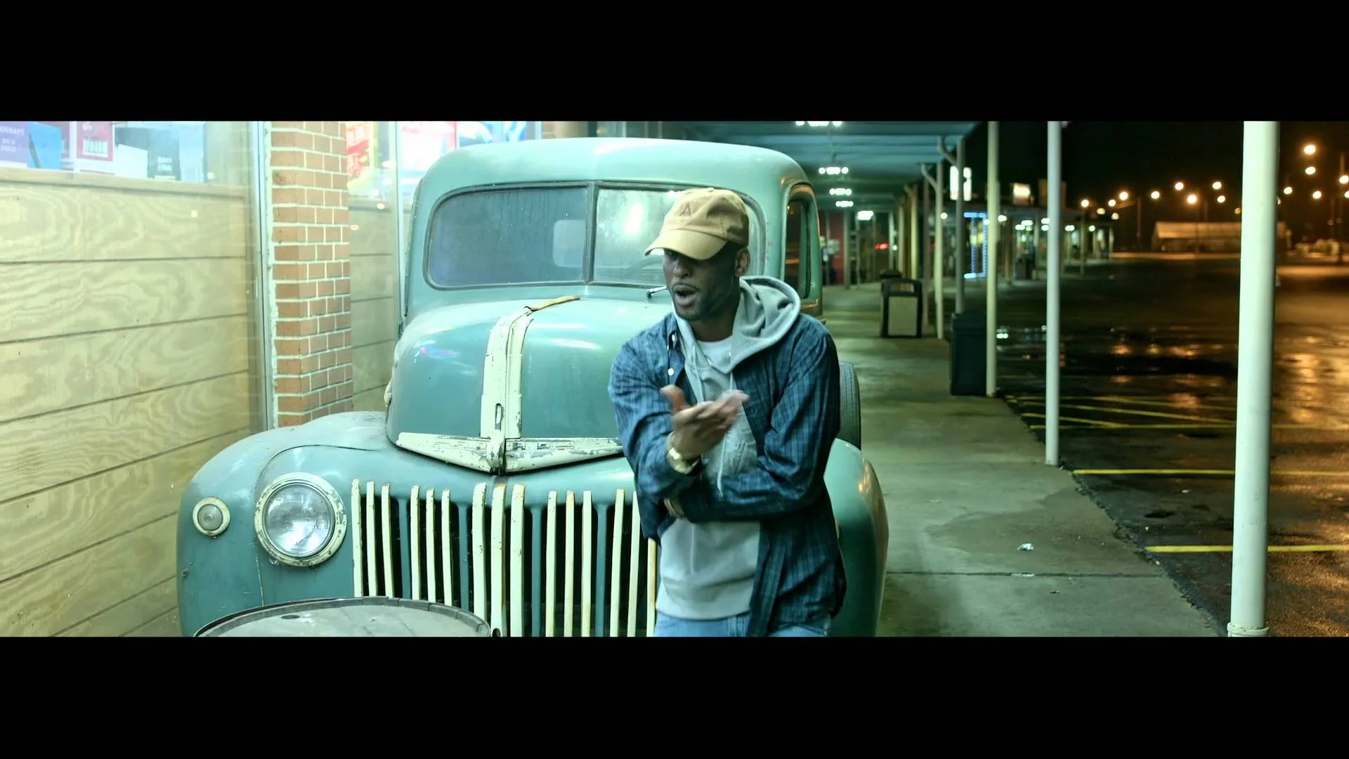 Louieboii Slim • "Labor Day"
