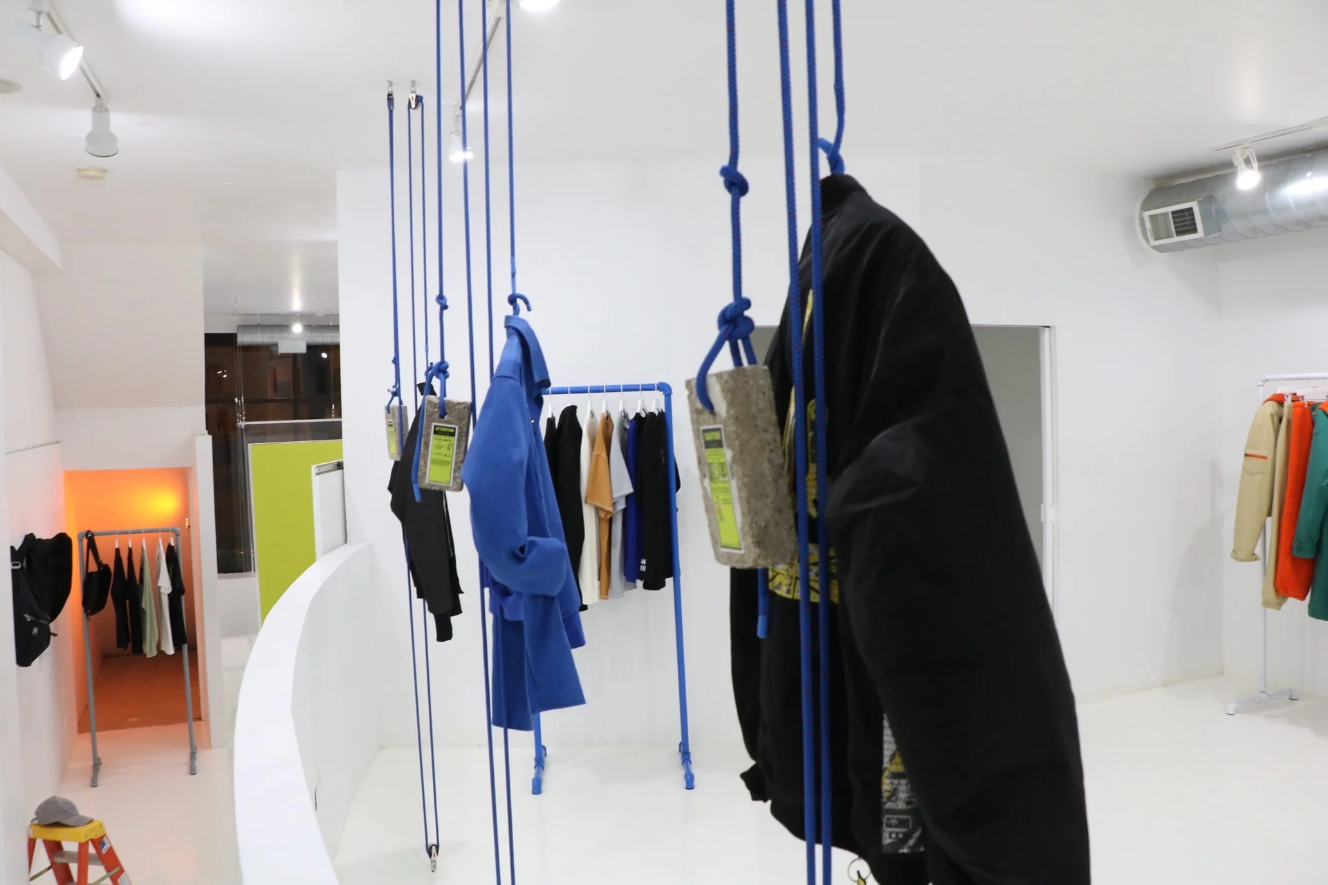 An interactive rêtail installation.