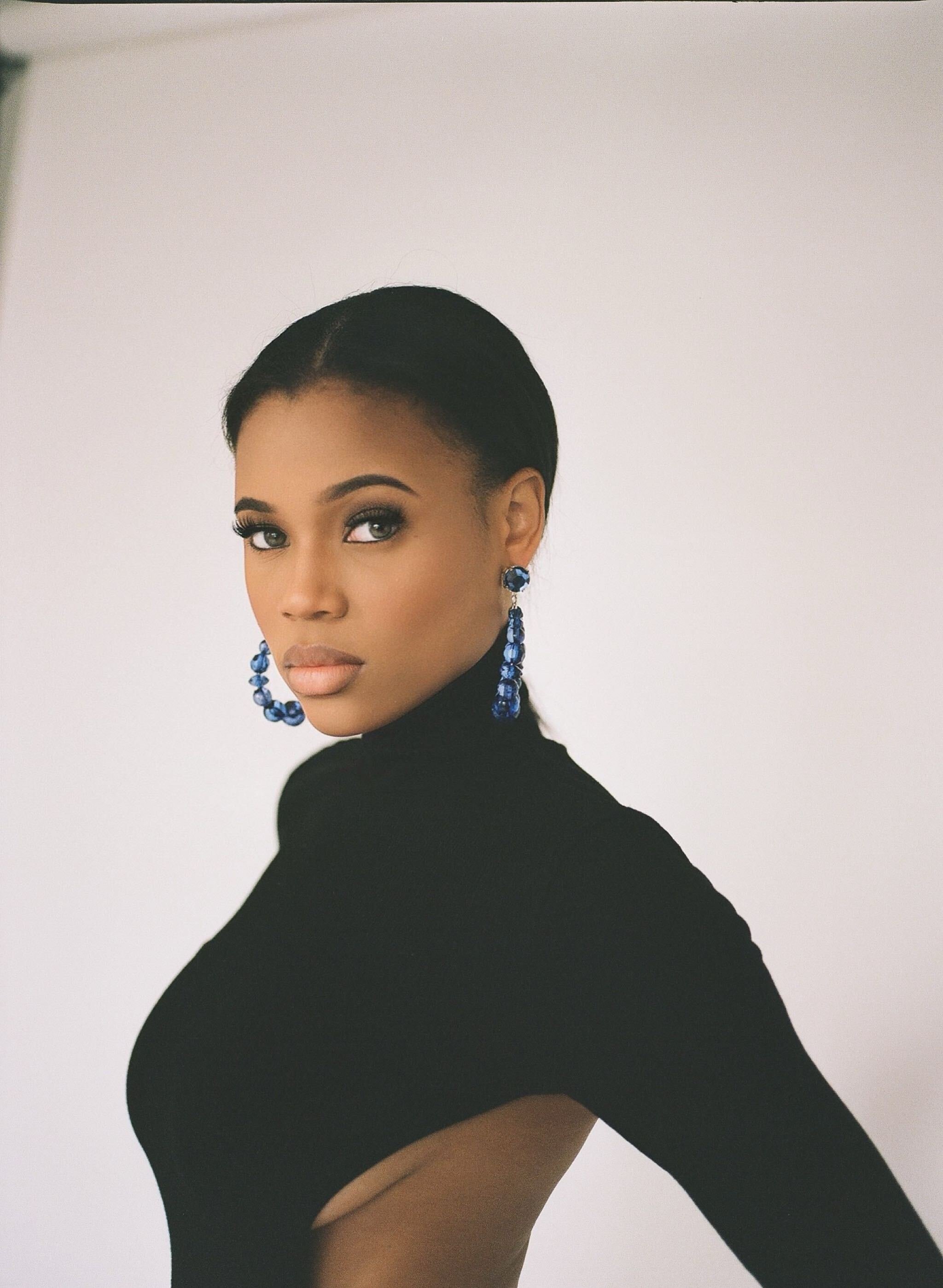 Lei Dominique's Nostalgic Tear