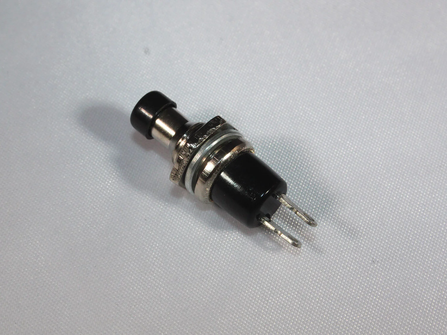 PUBUTM_Push_Button_Switch.jpg