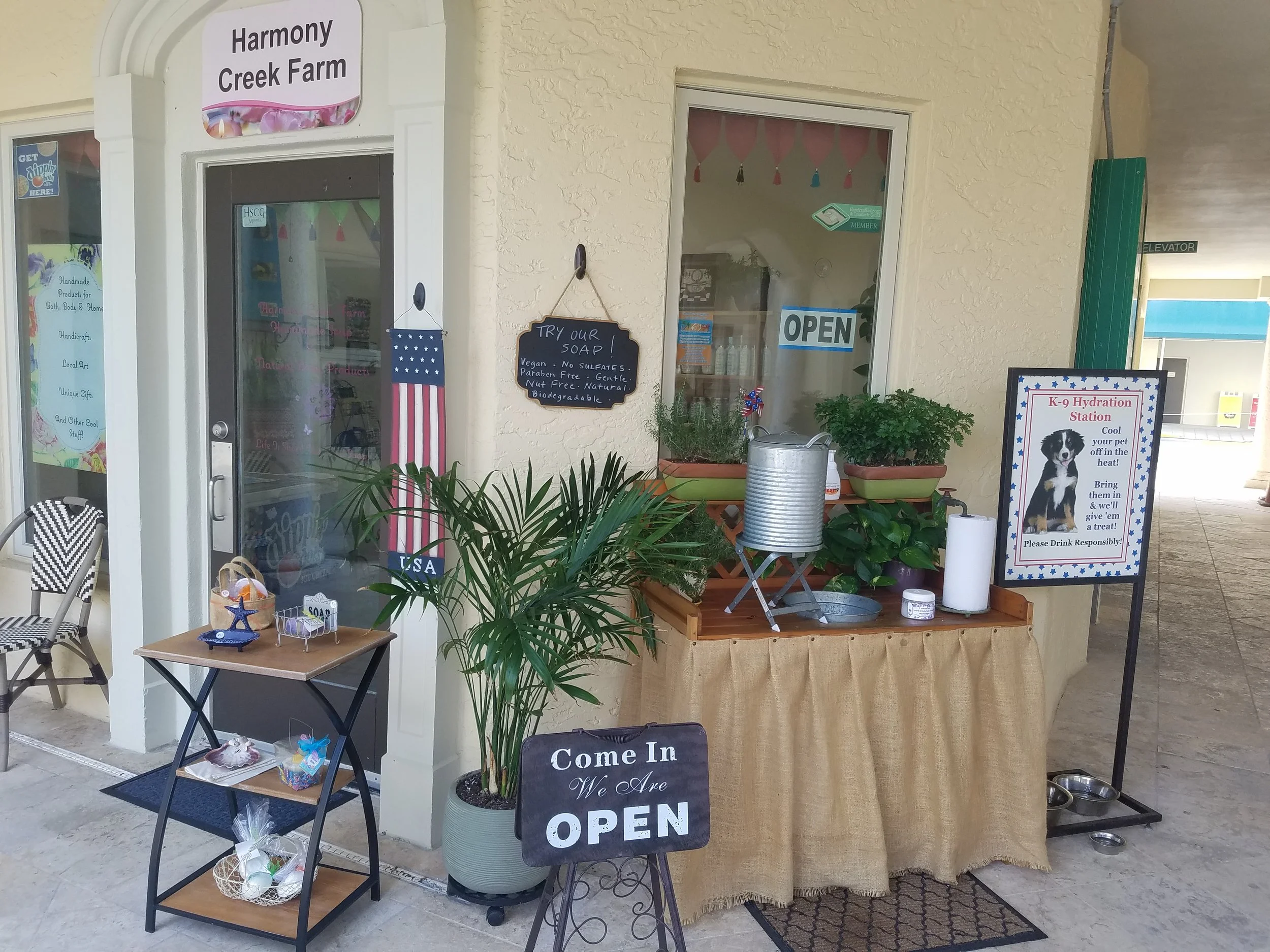 Boutique entrance door.jpg