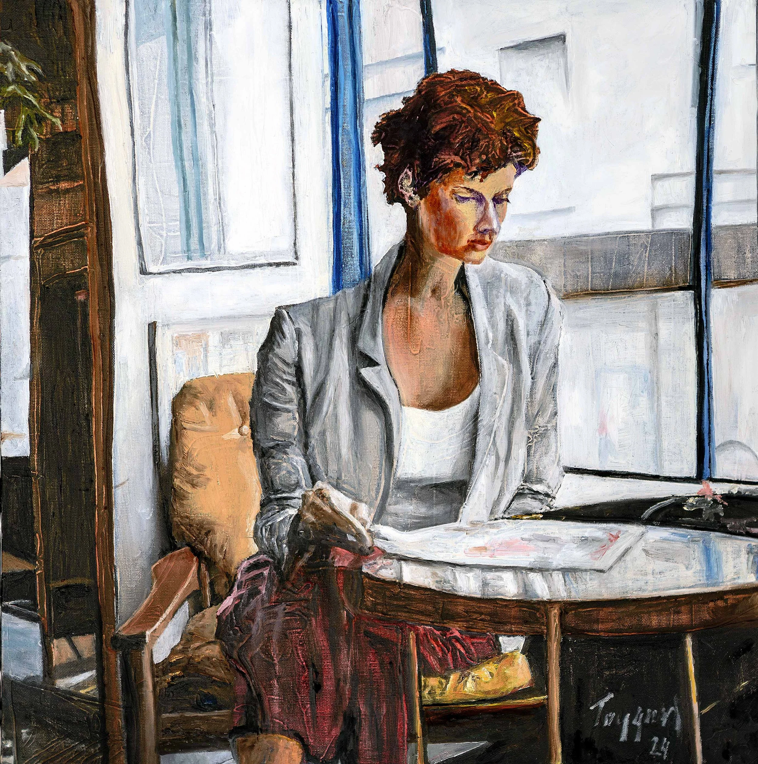 Woman Reading Newspaper / Gazete Okuyan Kadın