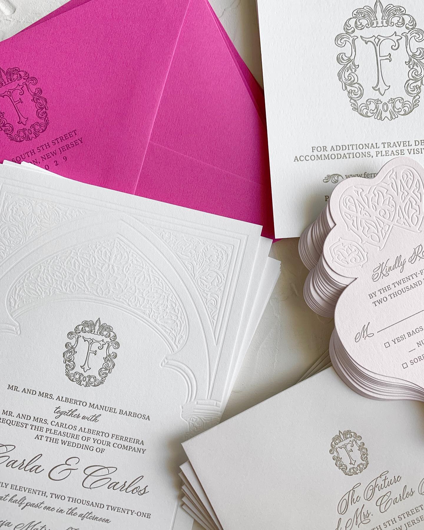 These fuchsia envelopes add a fun pop of color and provide a strong contrast with the ornate blind letterpress from this English and Portuguese style invitation suite.

#letterpressinvitations #weddinginvitation #weddingstationery #letterpressstudio 
