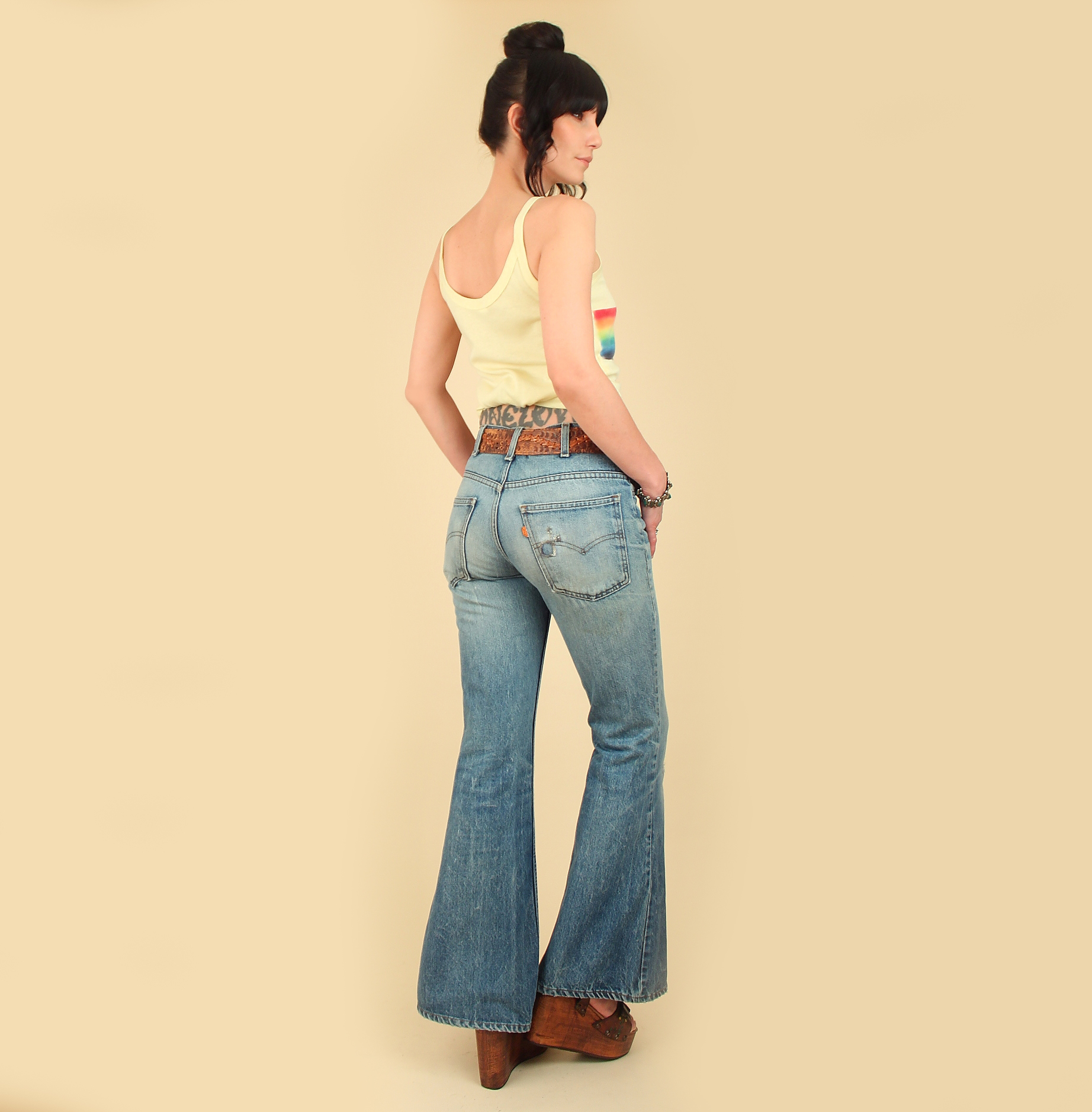 Vintage 1970's Levi's Bell Bottom Jeans // Incredible Vintage Fade