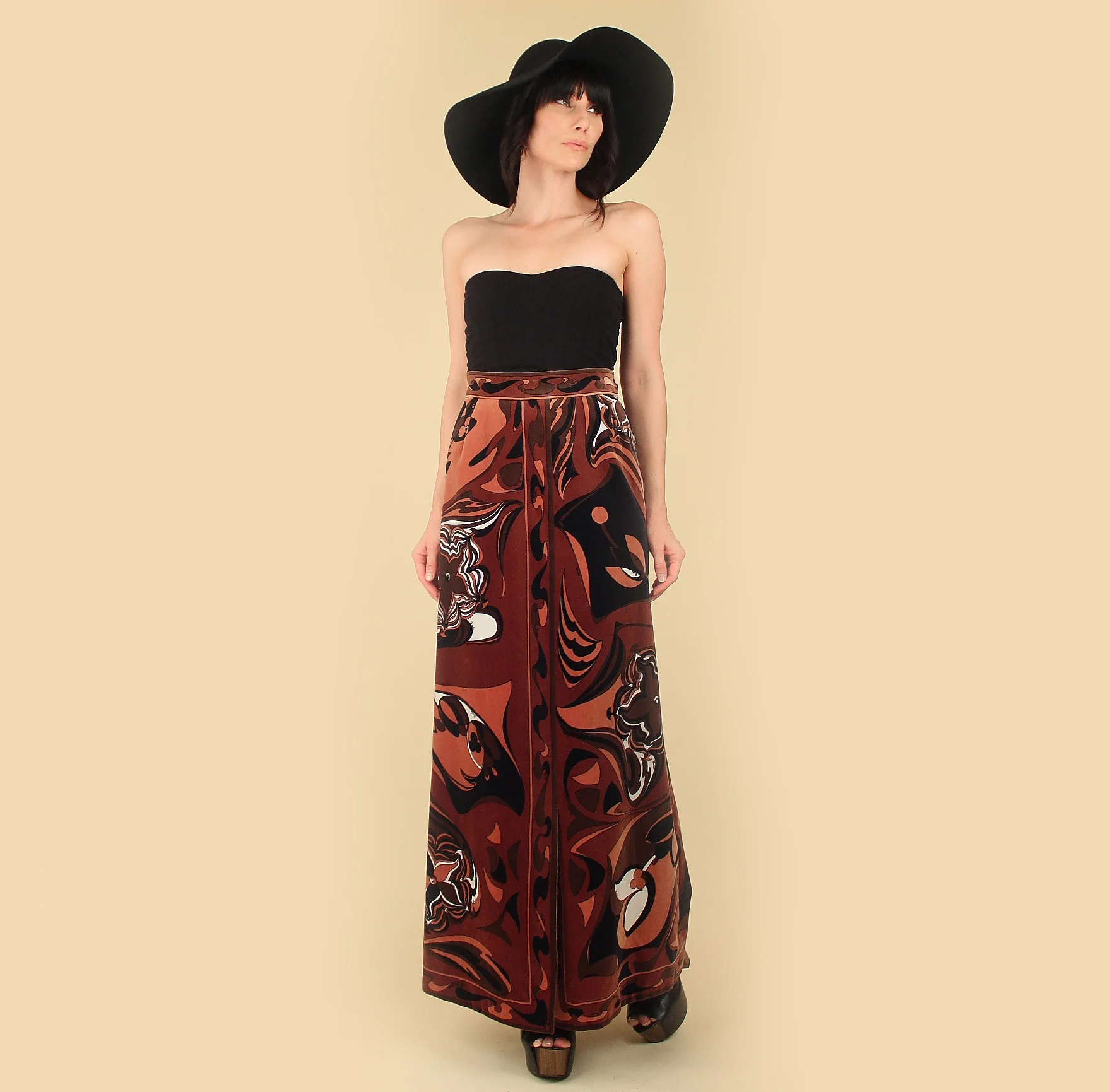 Vintage Emilio Pucci Velvet Maxi Skirt Top #hellhoundvintage 70s 1970s 70sfashion 70sstyle hellhoundvintage hellhound vintage styleblogger styleinspo hippie style vintageclothing