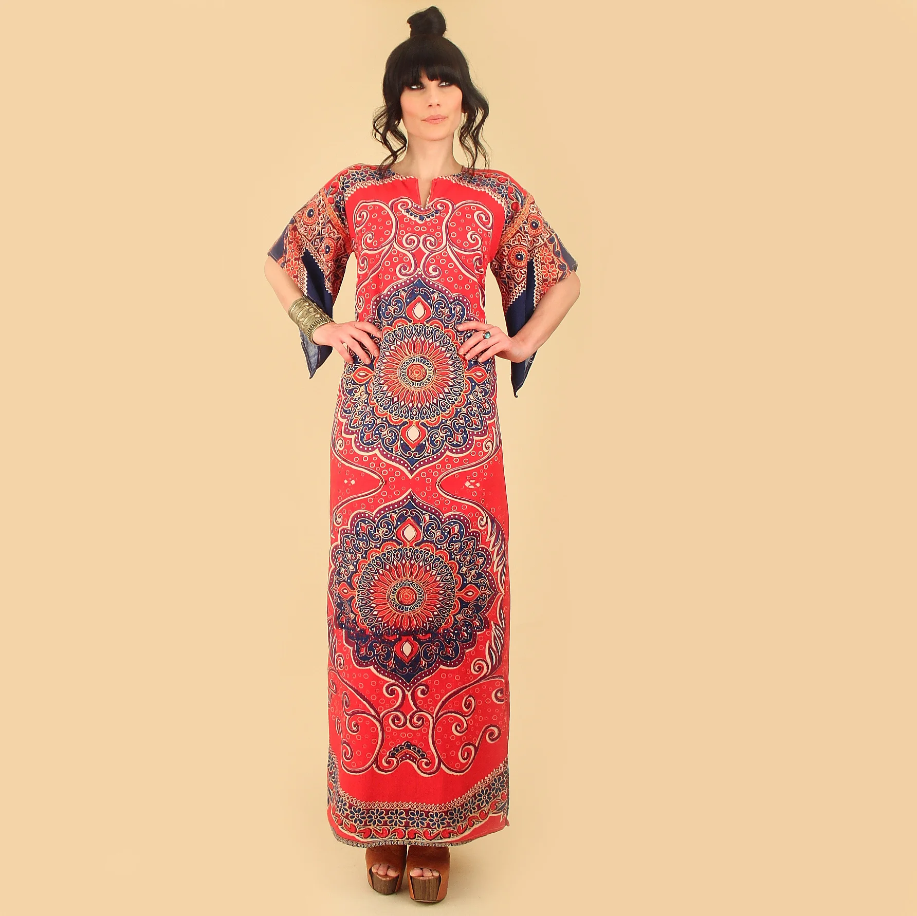 Vintage 60's Dashiki dress #hellhoundvintage 70s 1970s 70sfashion 70sstyle hellhoundvintage hellhound vintage styleblogger styleinspo hippie style vintageclothing