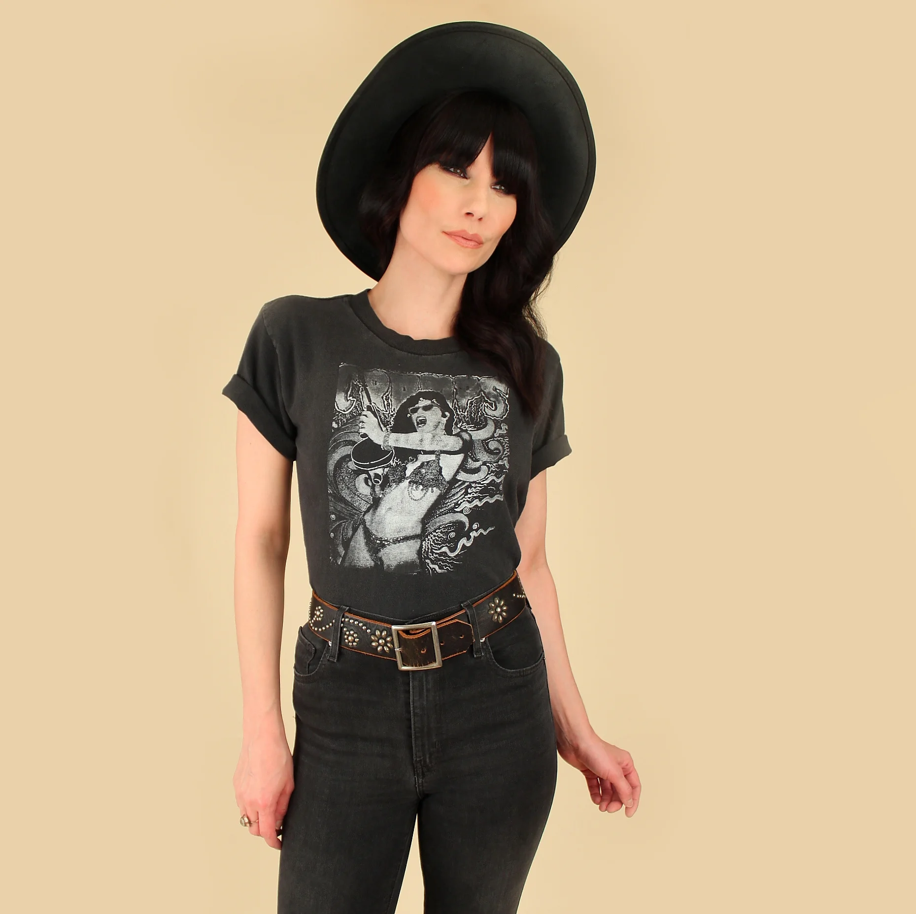 #hellhoundvintage #hhvsecretstash #vintagetshirt #thecramps #80stshirt #80sfashion #80sfashion #80s #onlineshopping #vintageclothing #vintagestore #punk #punkrock #psychobilly #goth #gothic