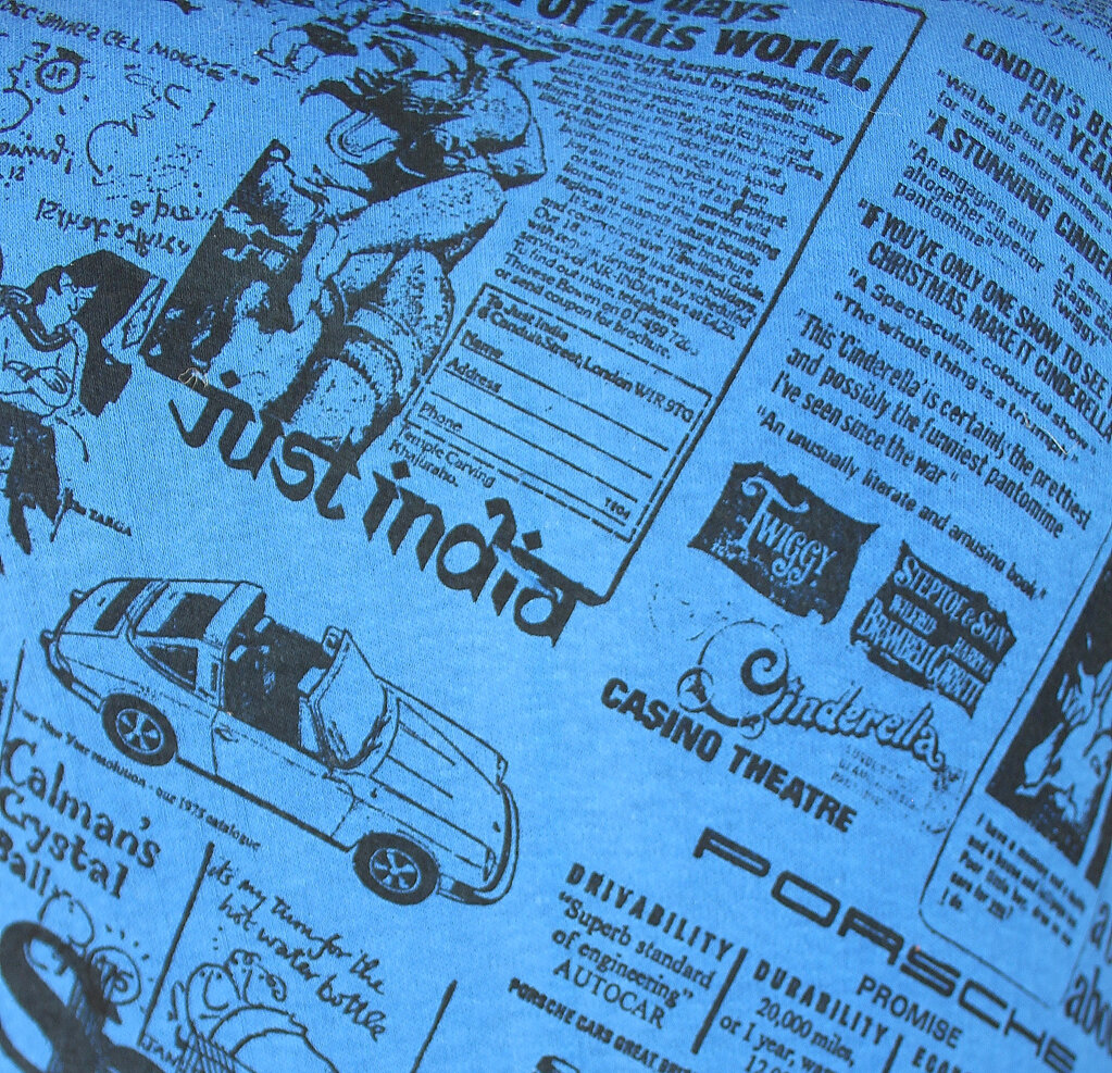 ViNtAgE Allover News Print T Shirt  1970's Deadstock  70's Newspaper All Over NewsPrint Single Stitch T-Shirt