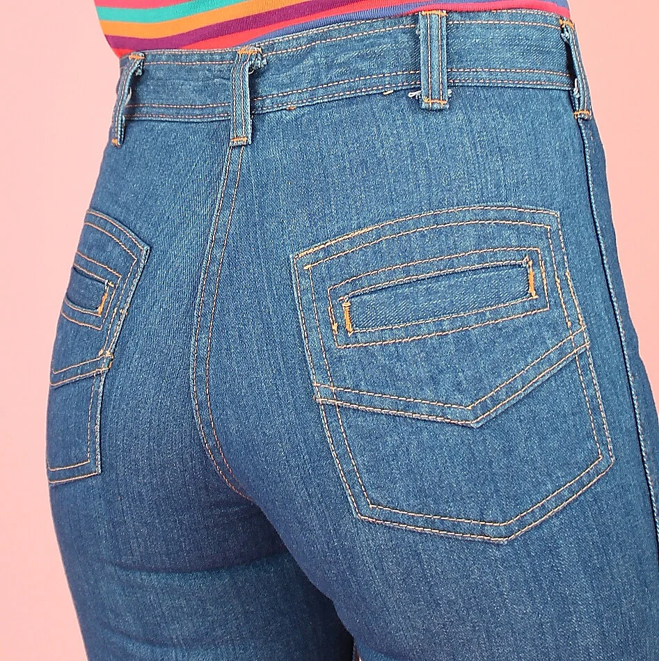 RARE ViNtAgE DITTOS Jeans // Saddleback // High Waisted Bell Bottoms