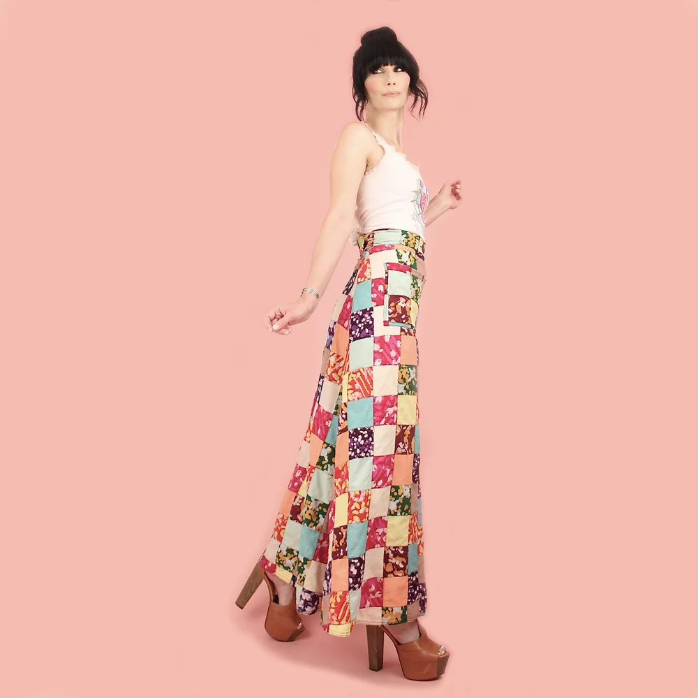 ViNtAgE 60s - 70s Patchwork Wrap Skirt // Indian Cotton Batik 