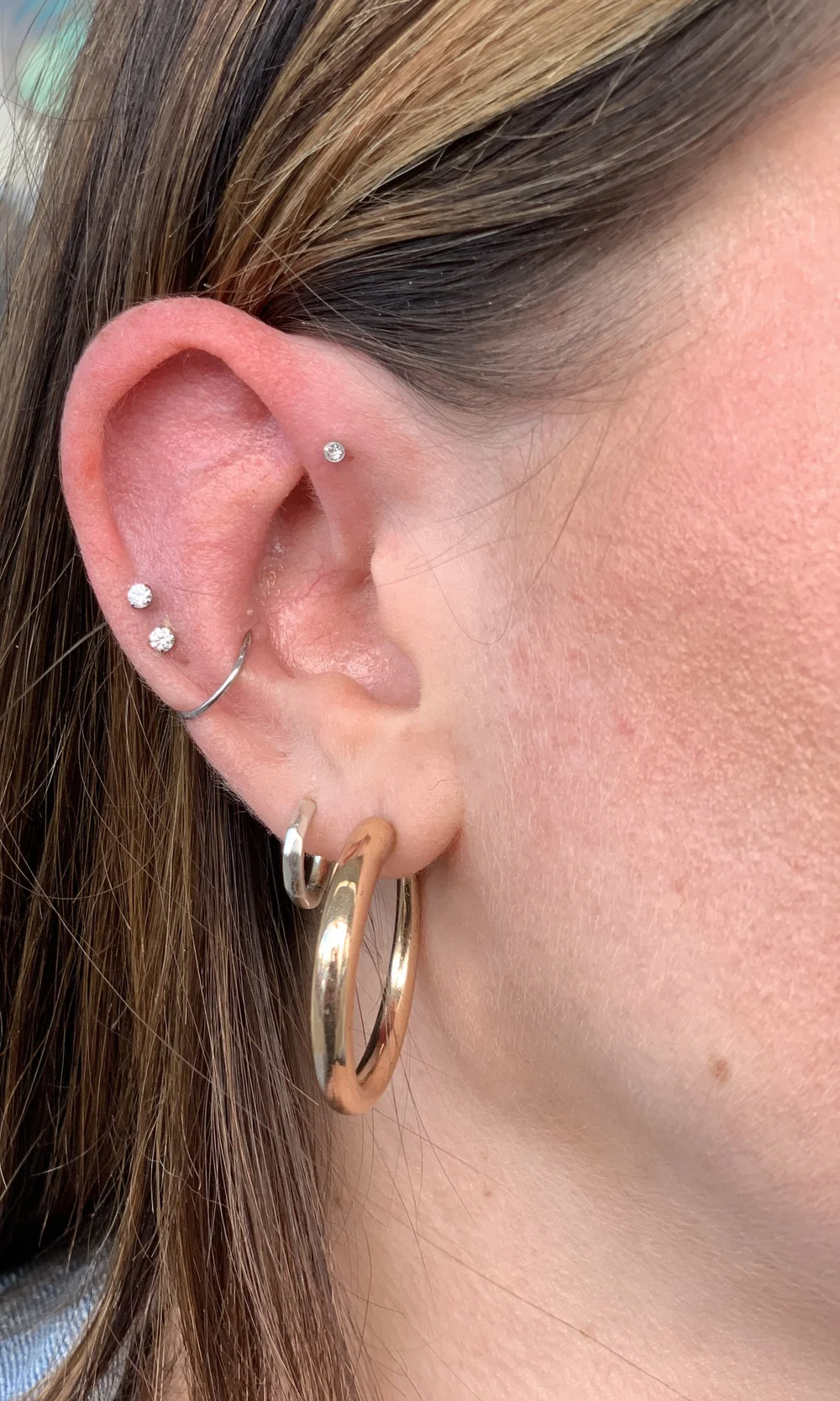 Ear lobe and cartilage piercing
