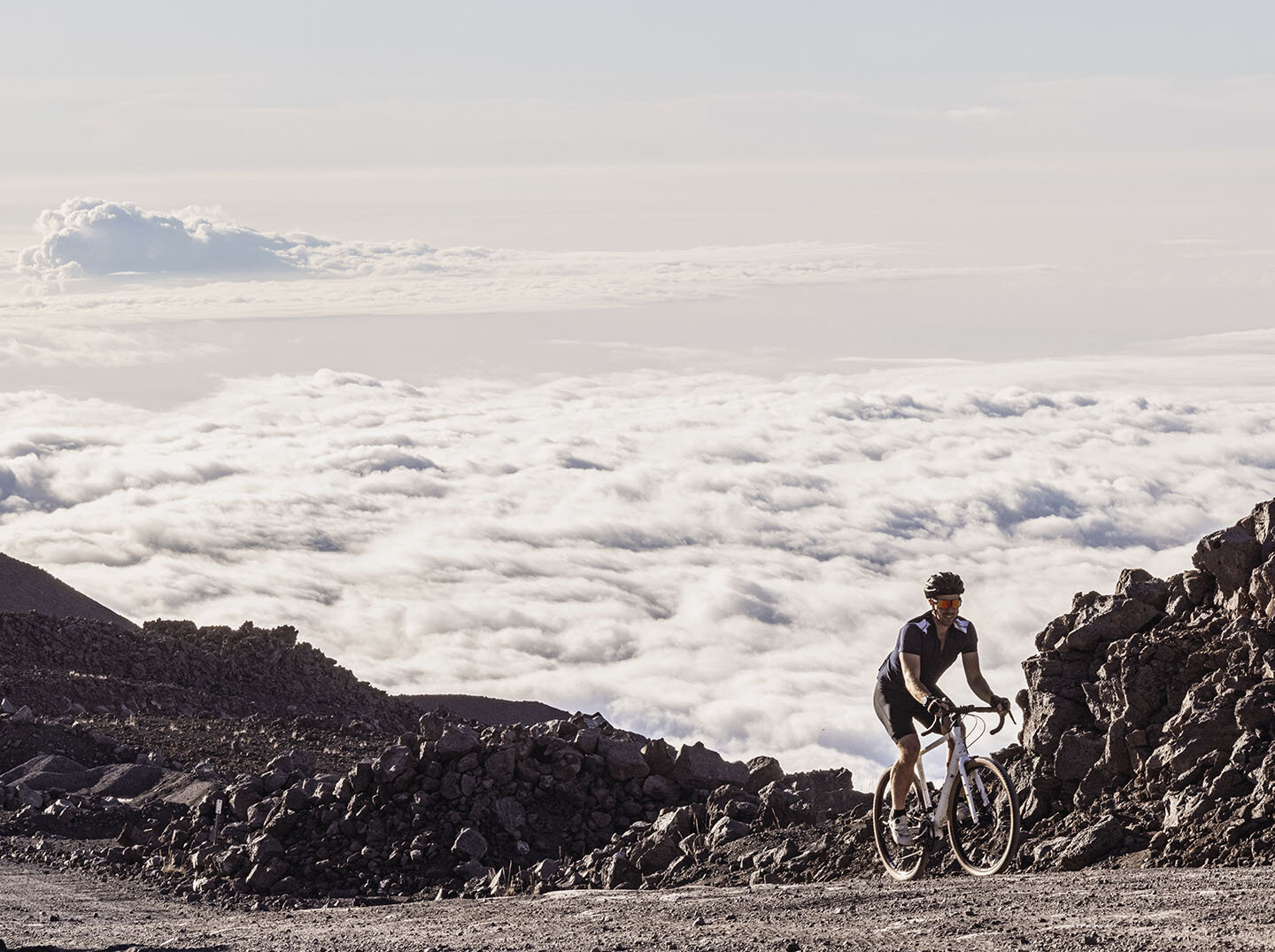 chris-bennett-photography-mauna-kea-cycling.jpg