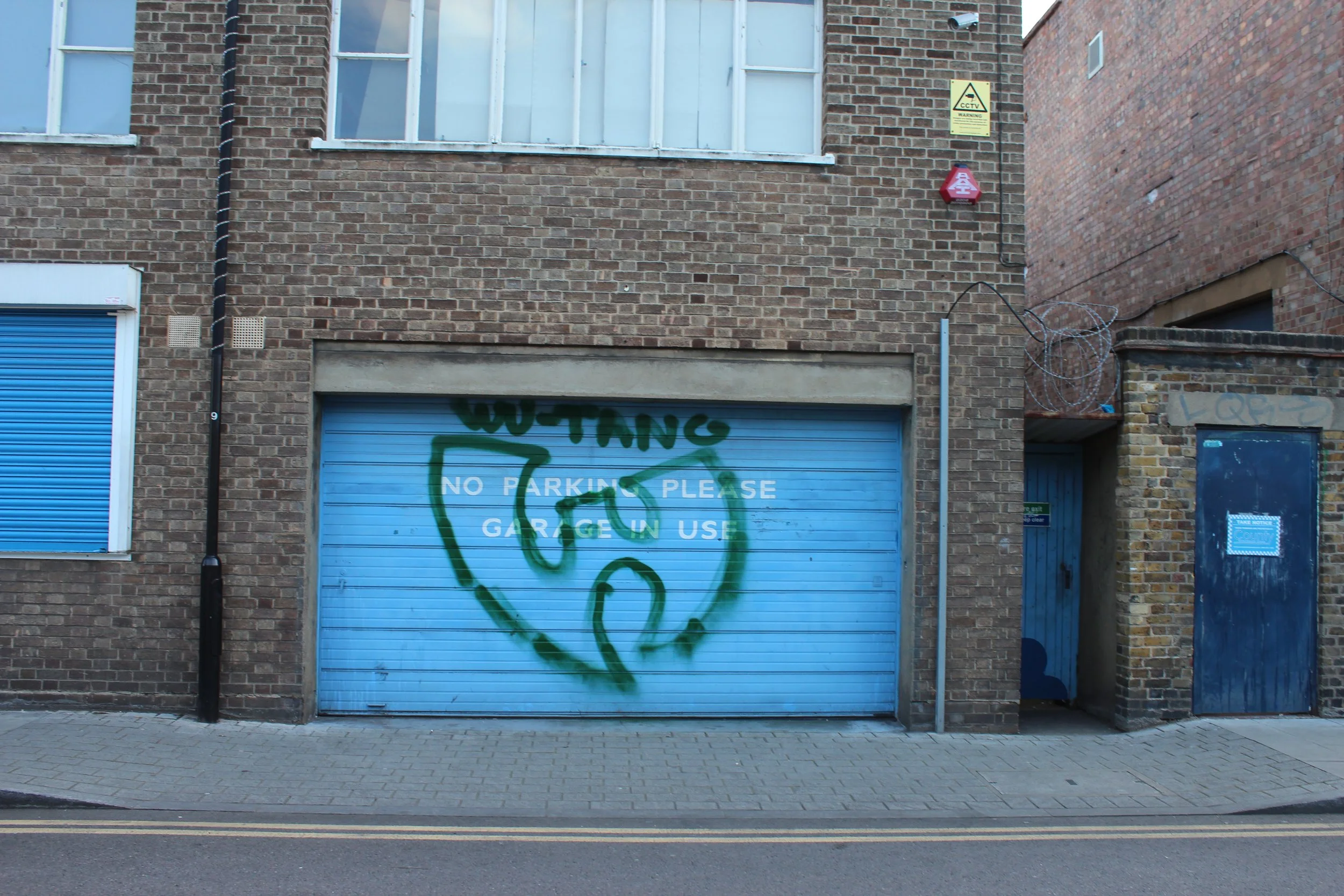 WUTANG GRAFFITI.JPG