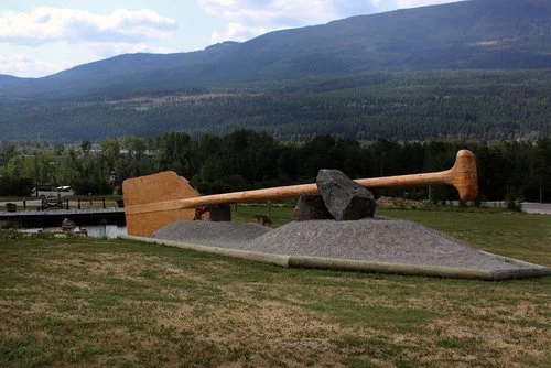 largest-hand-paddle-golden.jpg