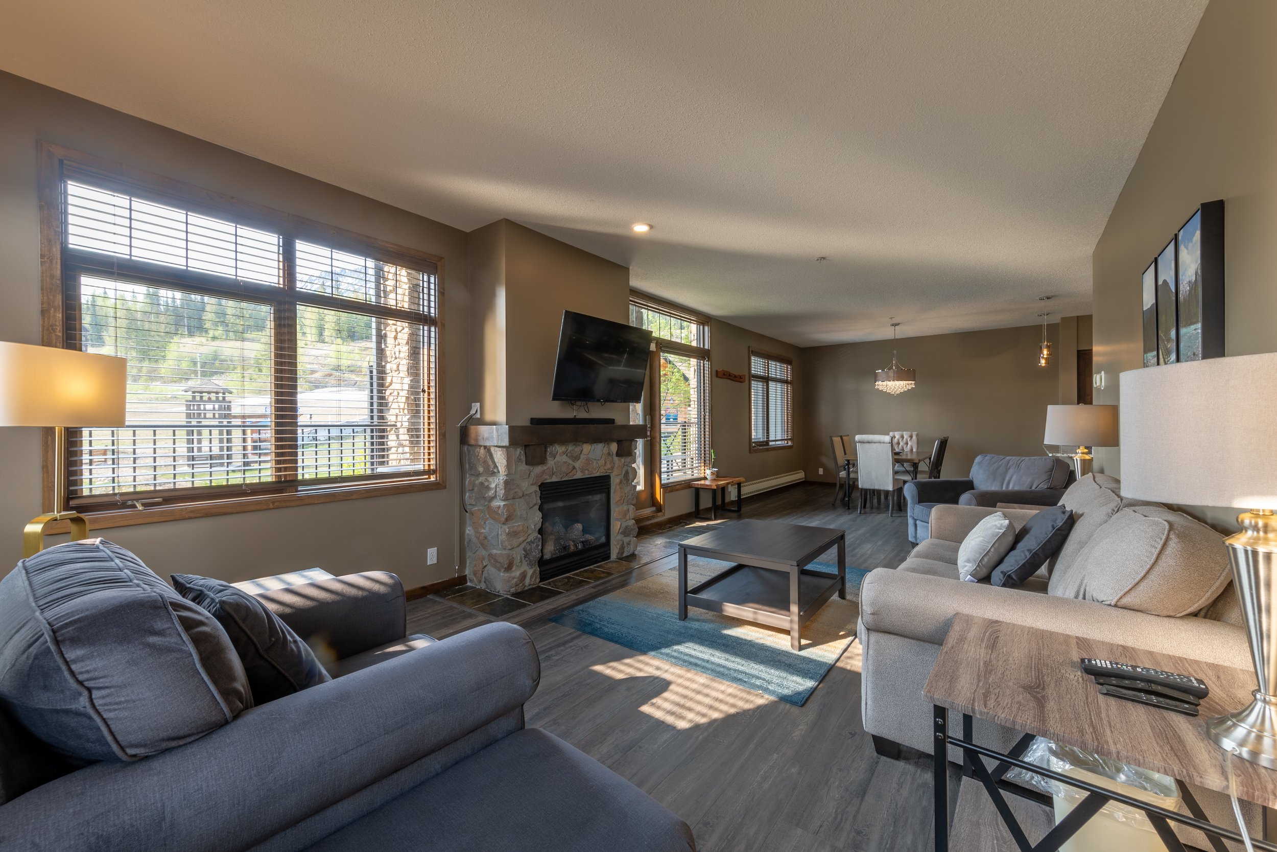 Spacious Living Room in Glacier Mountaineer Lodge | 3-Bedroom Suite