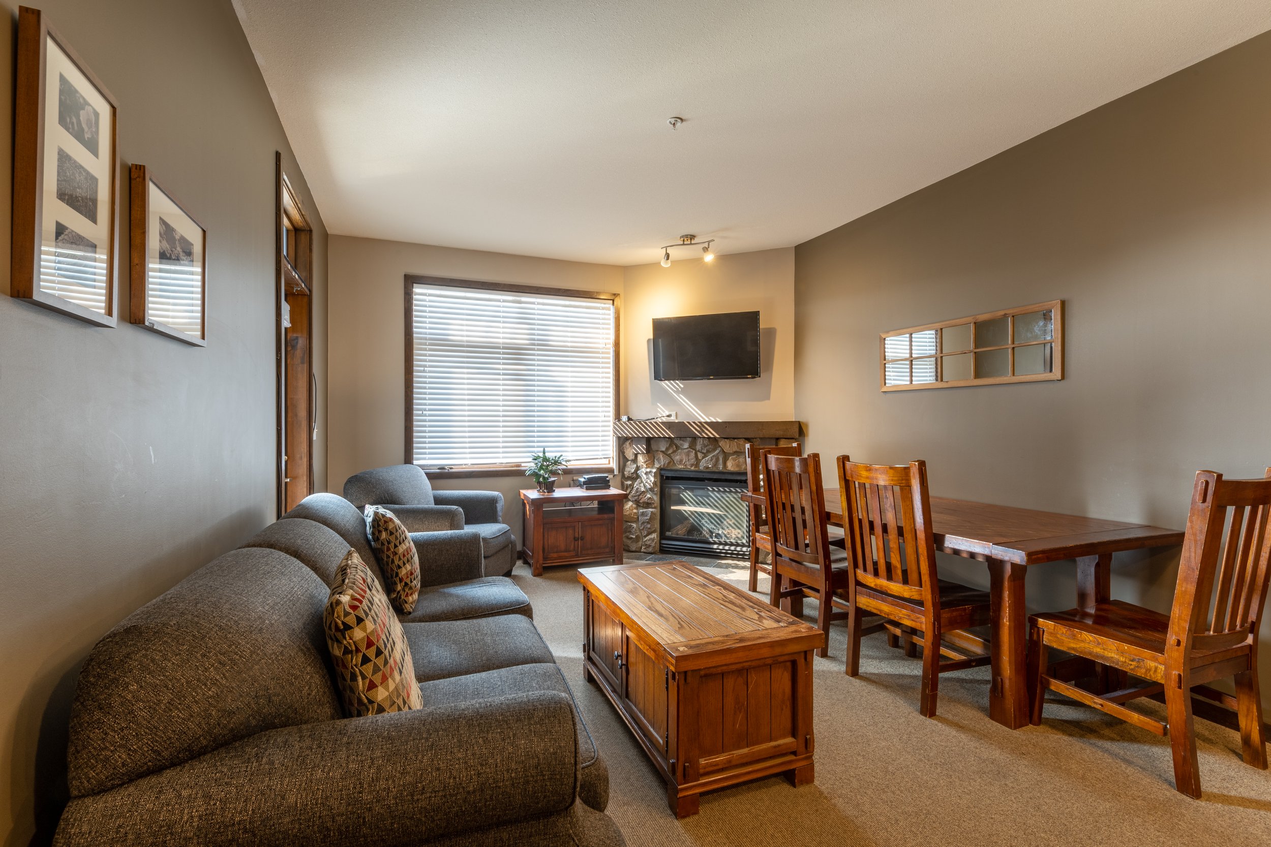 Relaxing Living Room in Glacier Mountaineer Lodge | Two-Bedroom Suite
