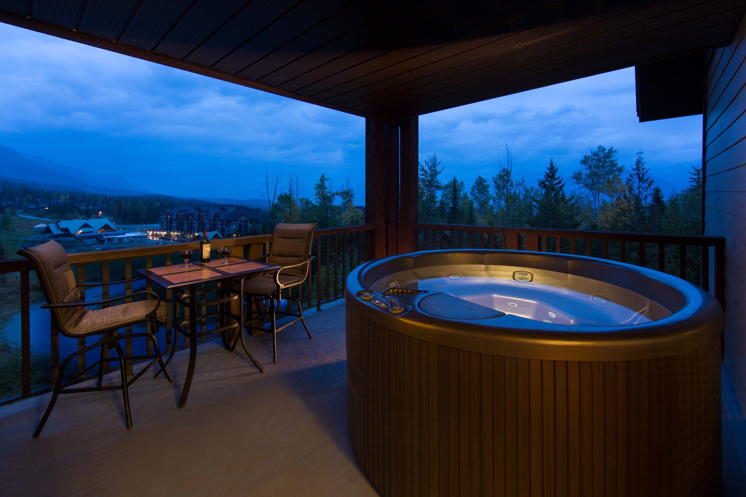 Relaxing Hot Tub | 2 Bedroom Hot Tub Suite at Palliser Lodge