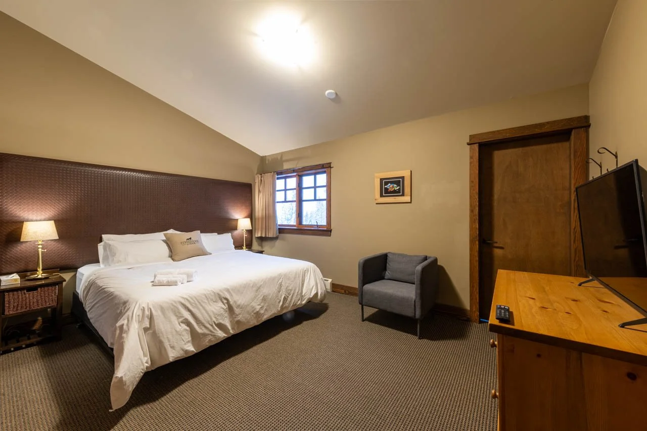 1-King Standard Room 3.jpg