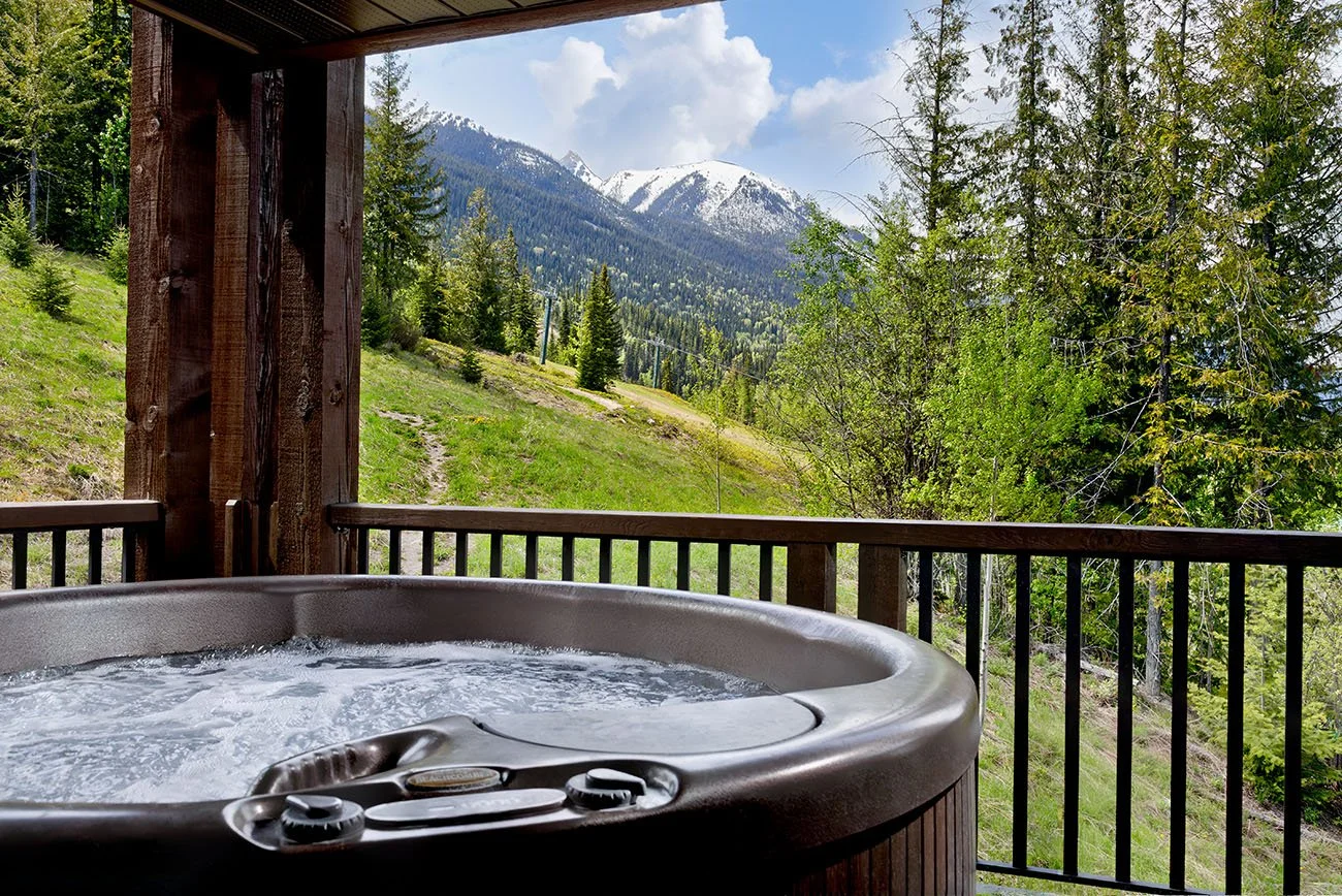 208 Hot Tub.jpg