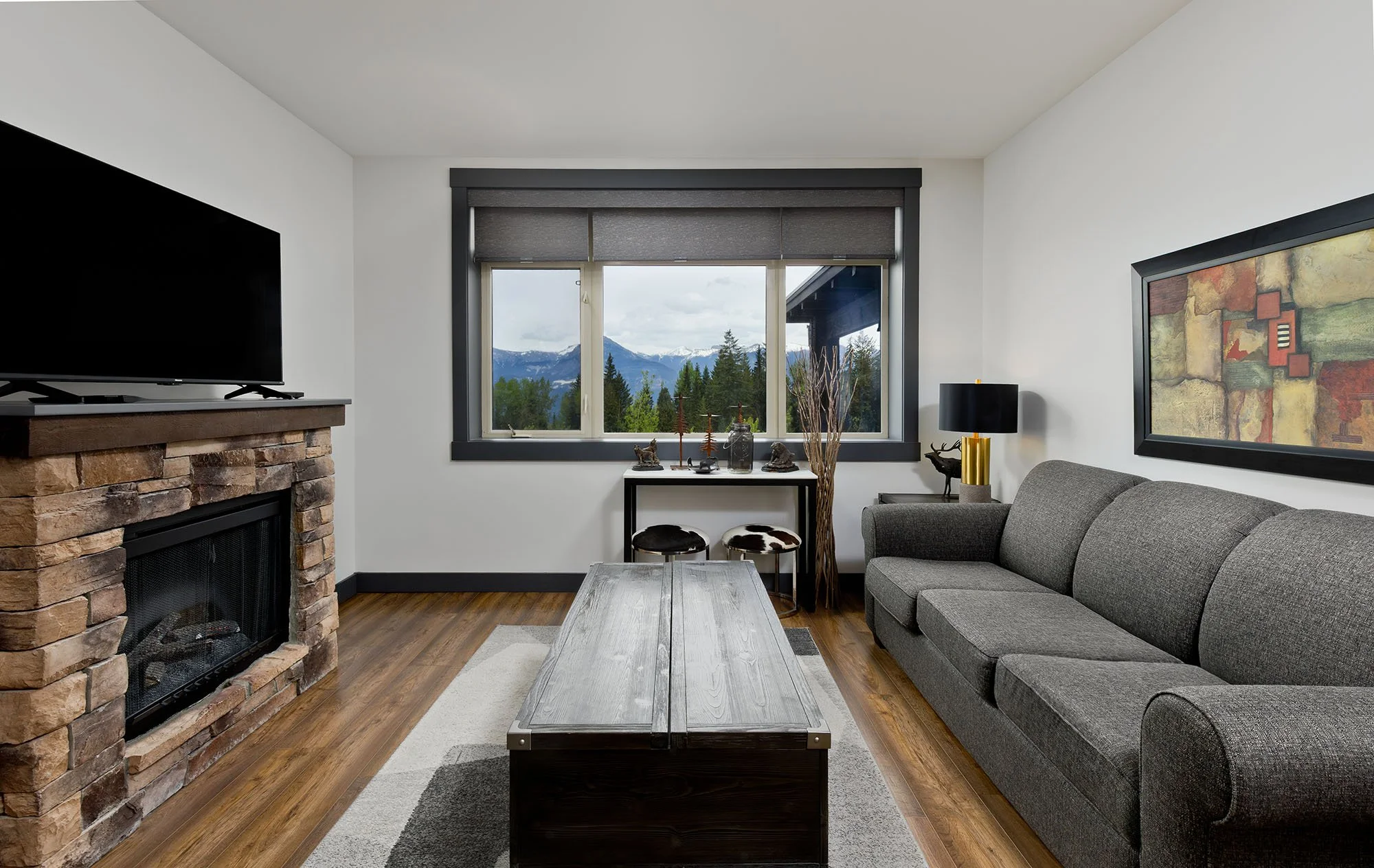 101A Living Room.jpg
