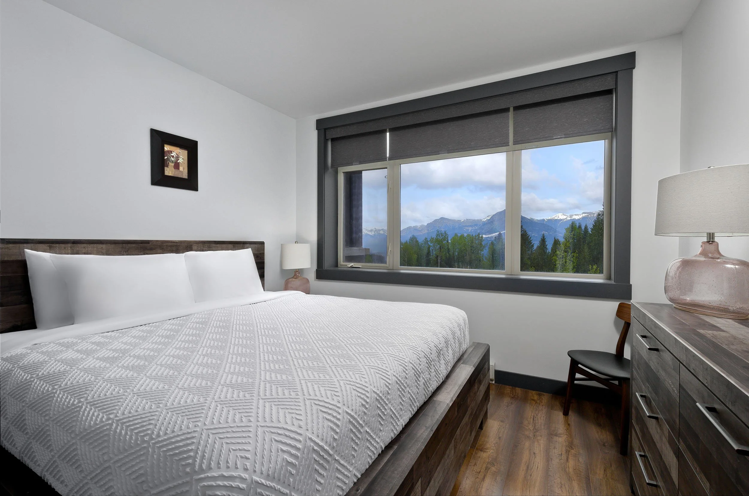 101A Bedroom.jpg
