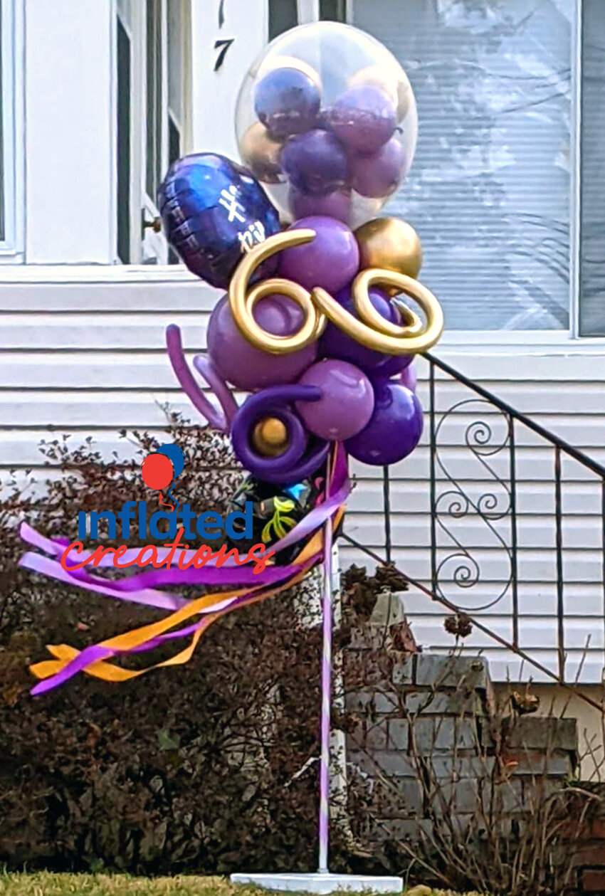 birthdayoutdoorballoonpole.jpg