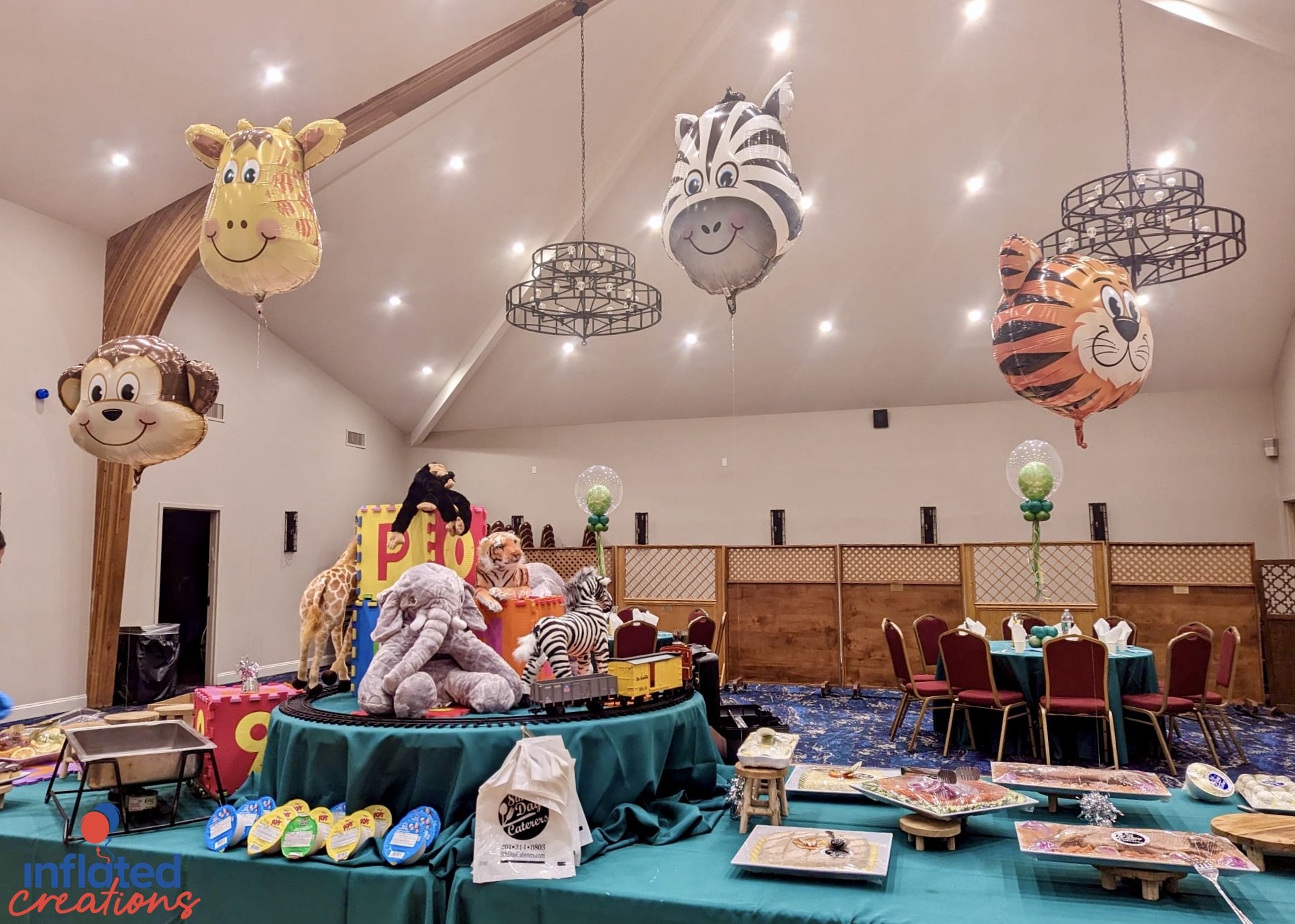 safari animal balloon centerpieces.jpeg