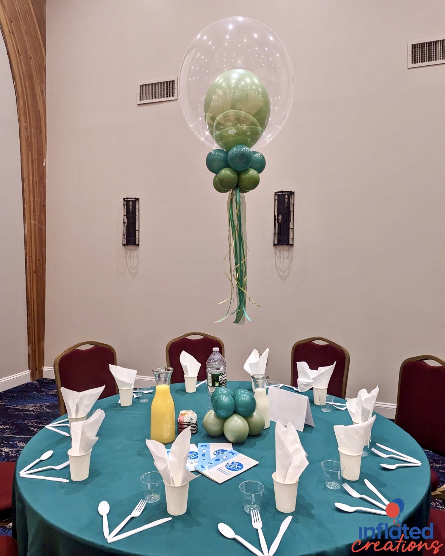 green blue stuffed balloon centerpiece.jpeg