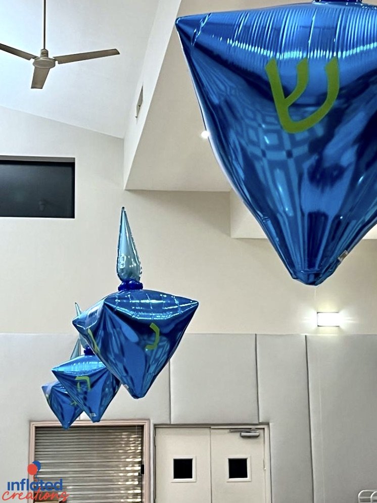 Foil balloon ceiling dreidels