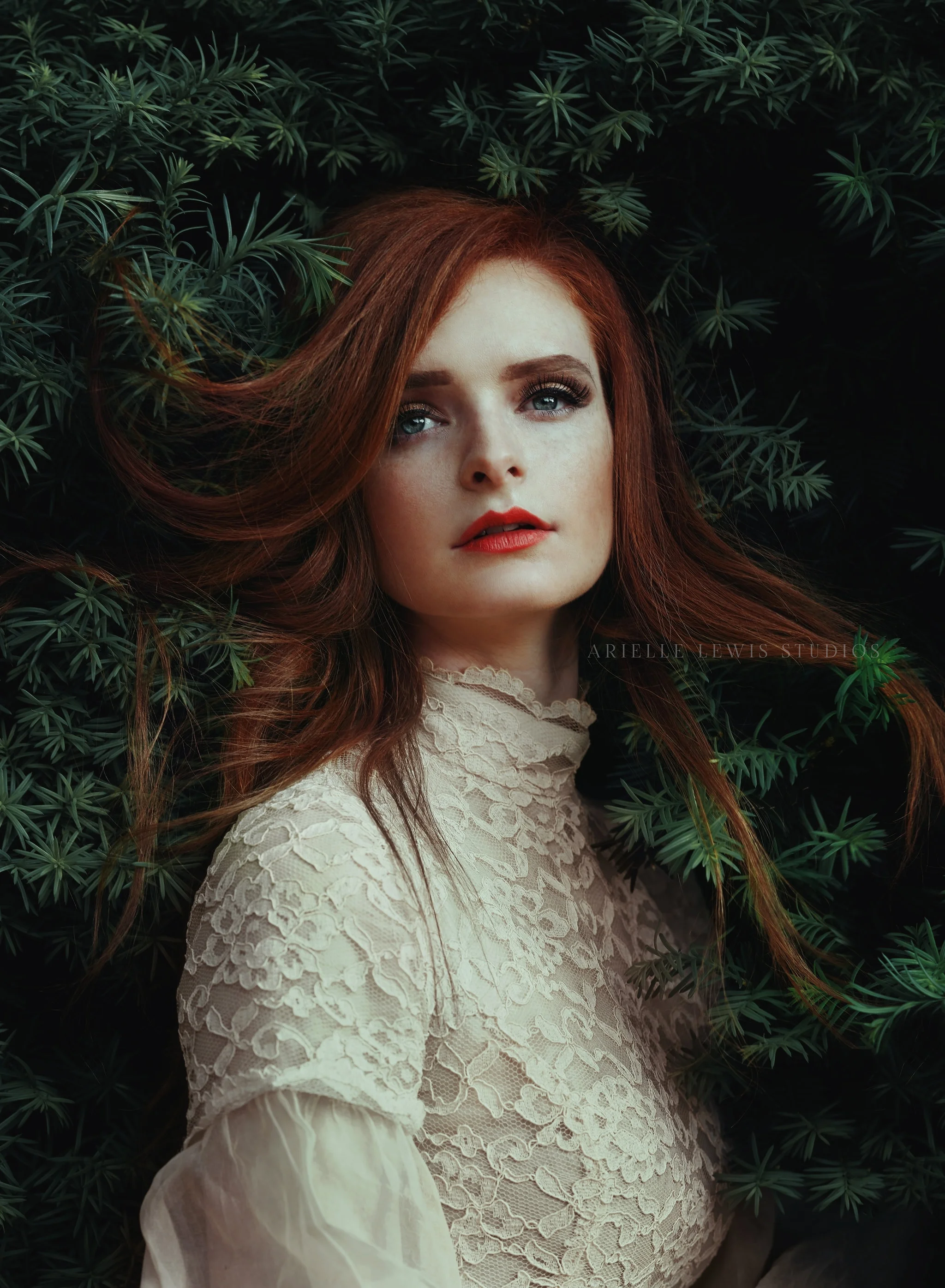 redhead_dark_moody_portrait.jpg