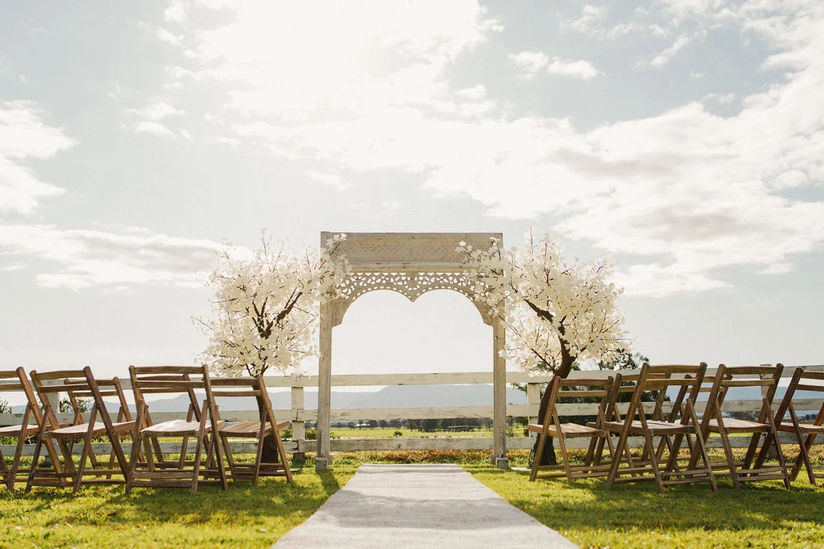 During the day, the trees’ natural finish and subtle illumination are on show, creating an elegant backdrop to the ceremony.