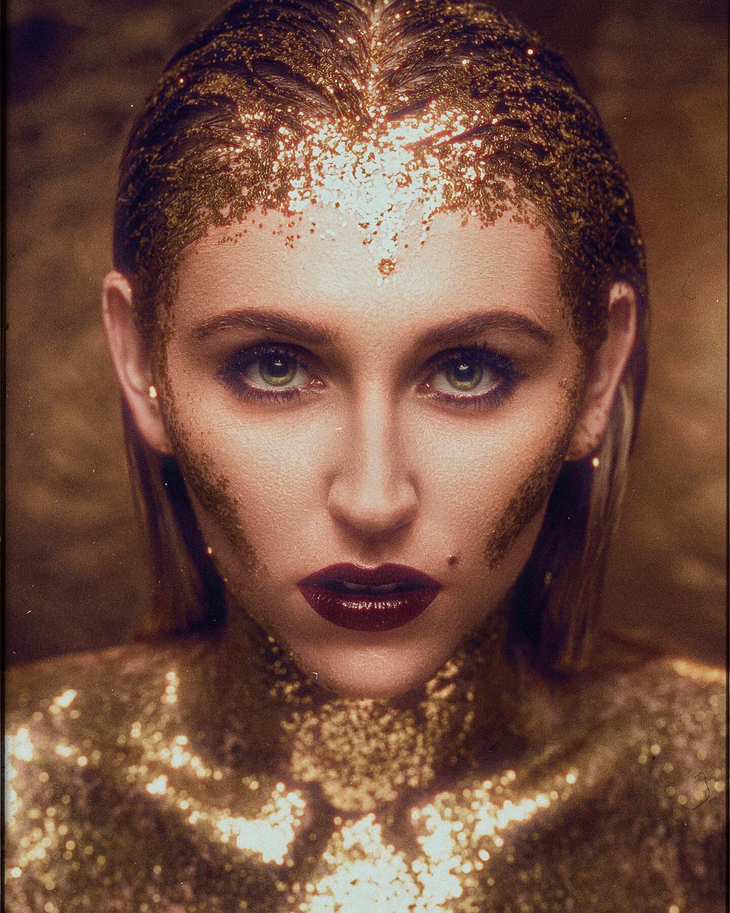 One of the funnest shoots to date, my model and I were covered in gold glitter and glue by the end of the shoot. Serving gilded glamour. What crazy craft shoot should I do next? , North Carolina, Fall 2017