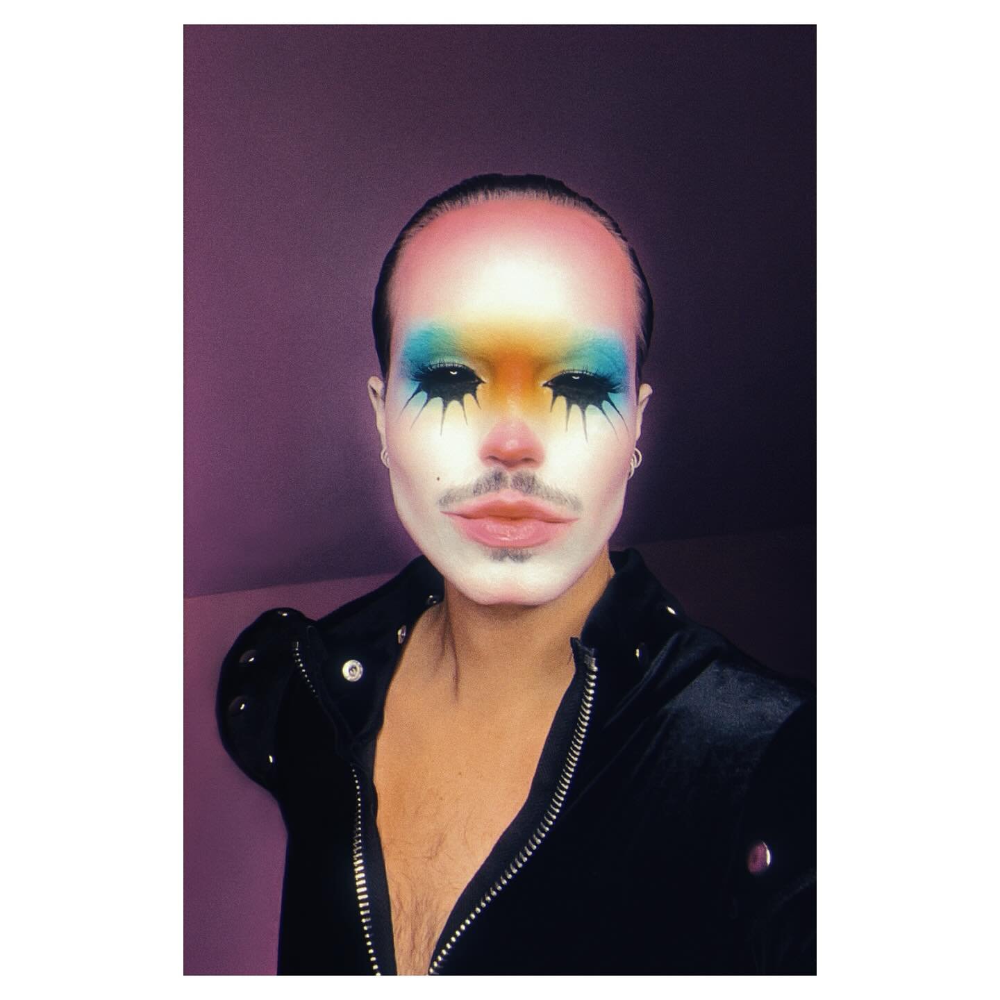 Feeling the fantasy in this Serge Lutens inspired photo. Makeup by me, inspired by a punk clown.

Face @kryolanofficial TV paint stick in 070, @rcmamakeup no color powder
Eyes and cheeks @blendbunnycosmetics Primal Palette
Lips @makeupforever and @is