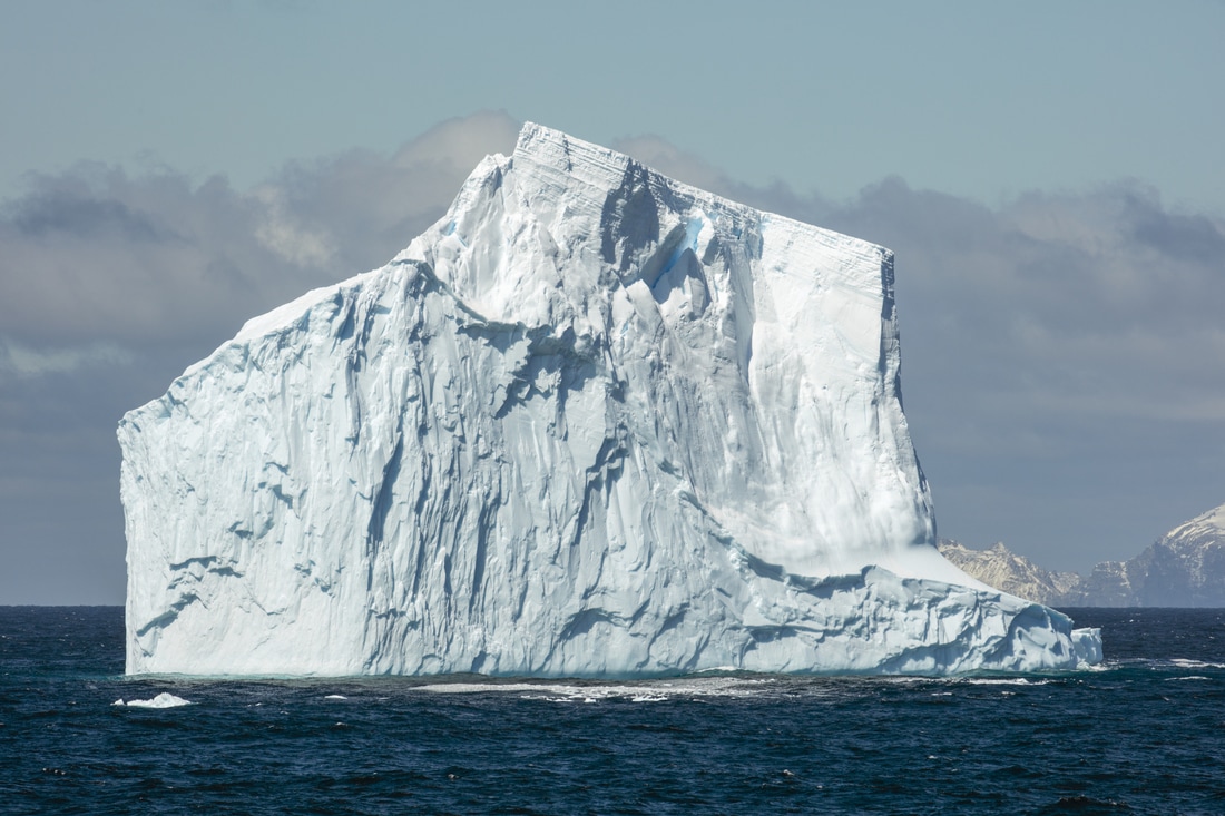 Non-tabular iceberg off Elephant Island in the Southern Ocean. Source: Andrew Shiva, Wikipedia.