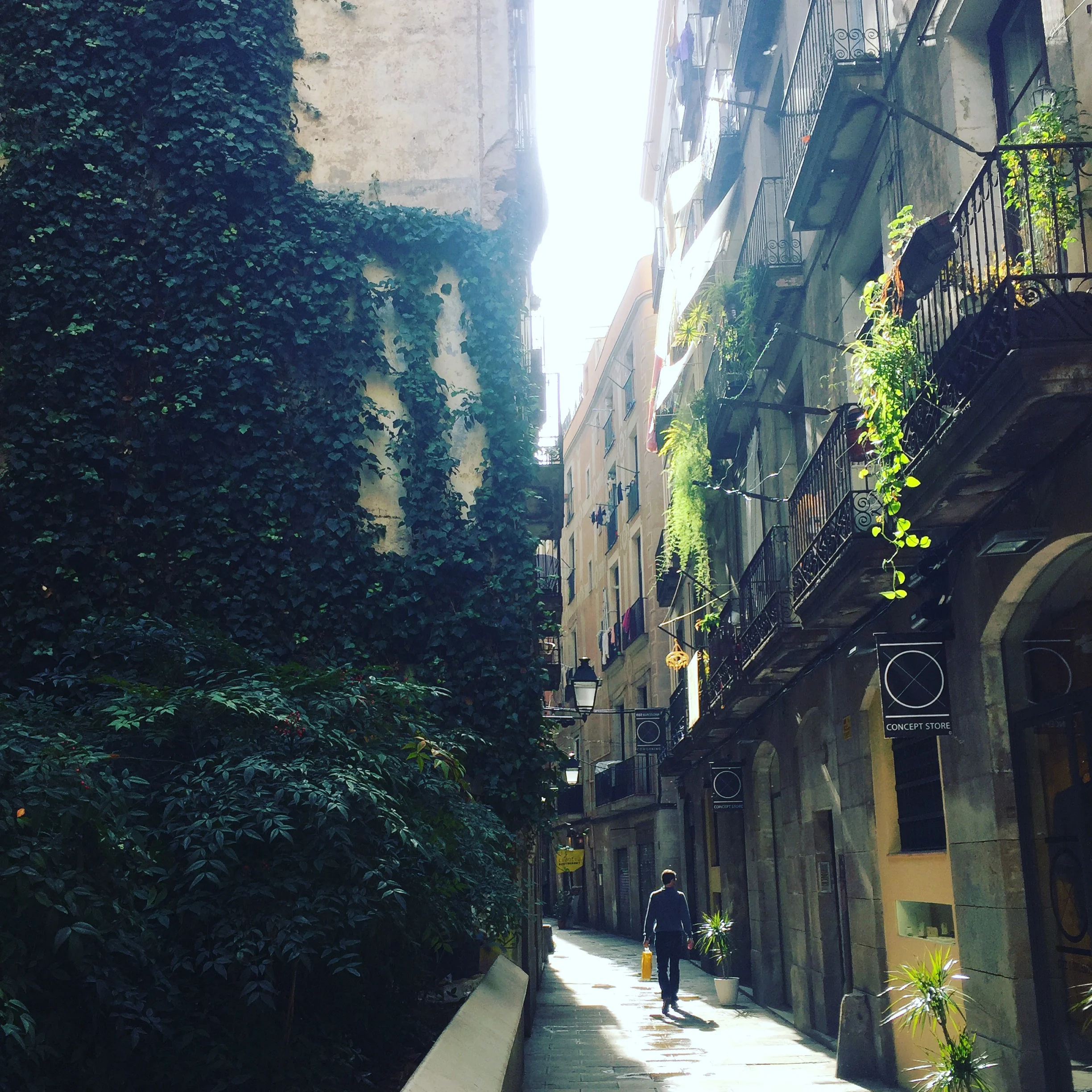Playing in Barcelona - About being alone