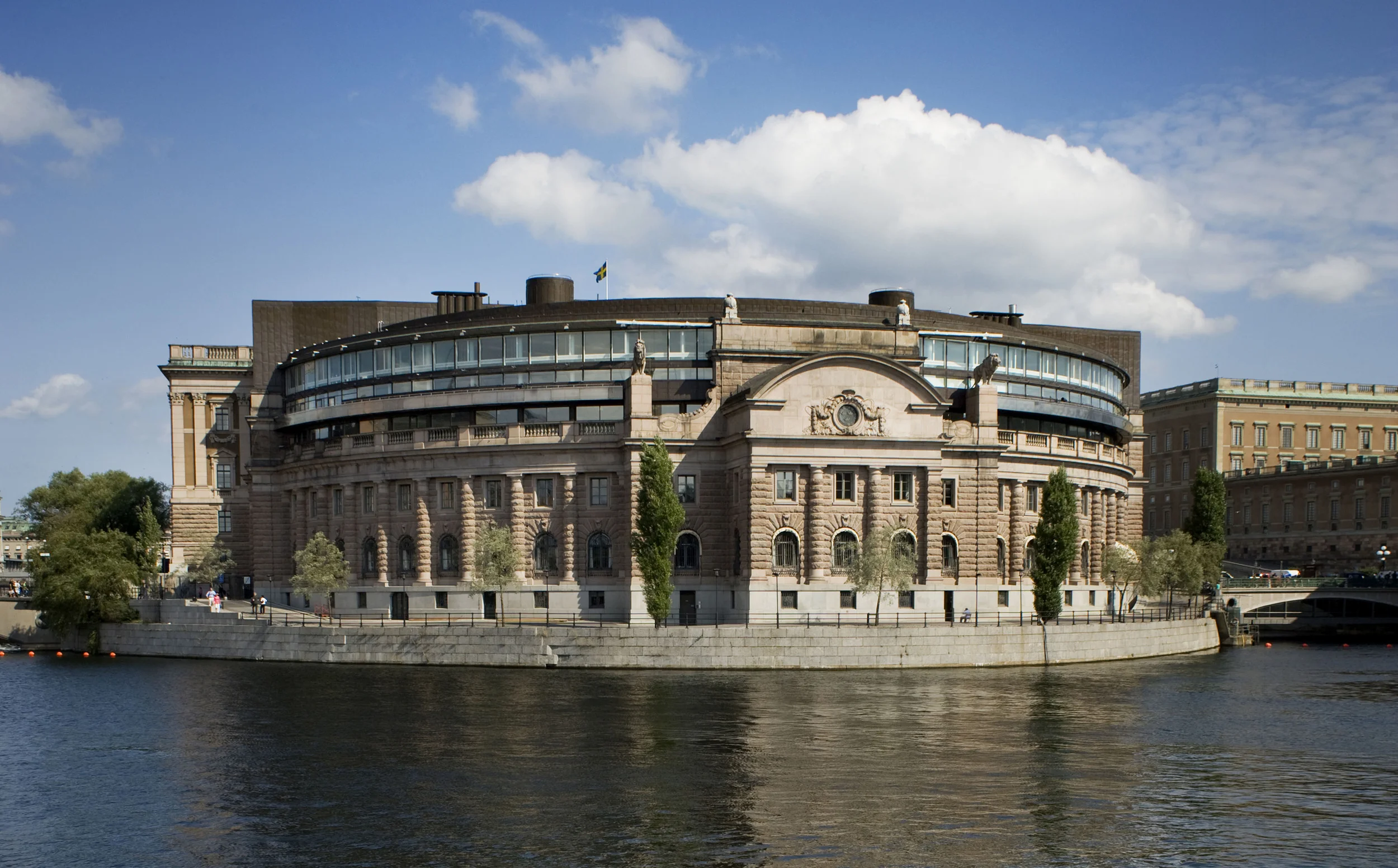 riksdagshuset-20091204HJL_1.jpg
