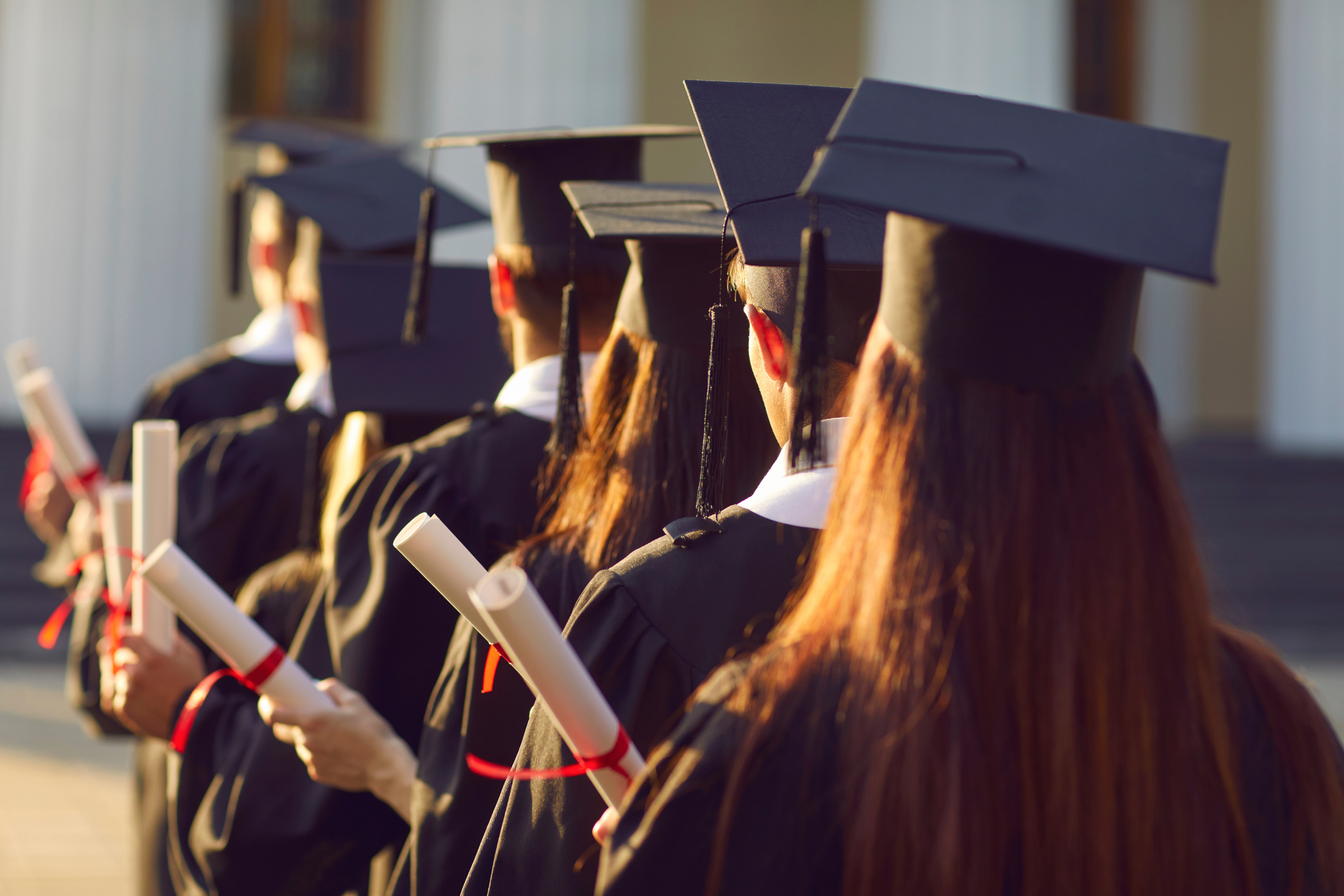 How to Get a Job After Graduating, Even if You Feel Lost or Behind