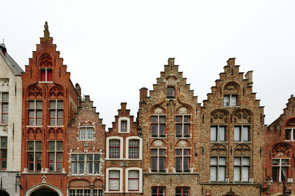 traditional-flemish-architecture-bruges-flanders-13505946.jpg