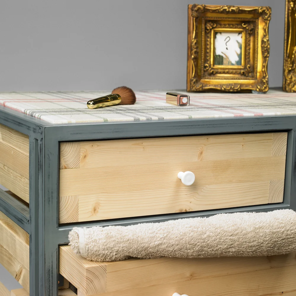 Phils_furniture_5_low_res.jpg