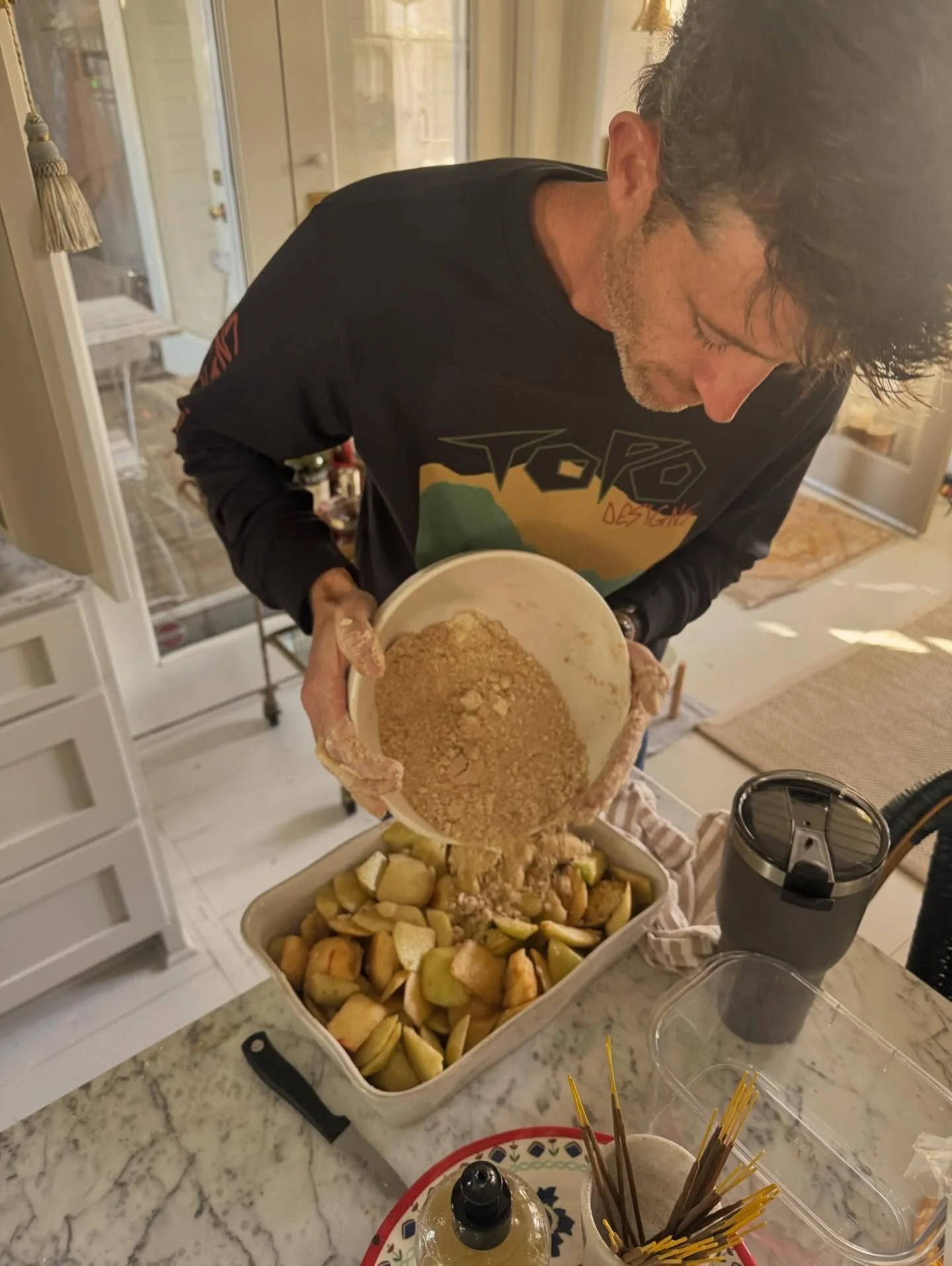 Hands down, my favorite dessert to make and share&hellip; My grandmother&rsquo;s apple crisp :-) 
This &ldquo;secret&rdquo; recipe was handed down to my mom, who made it throughout my childhood. Now I&rsquo;ve memorized it and started making it with 